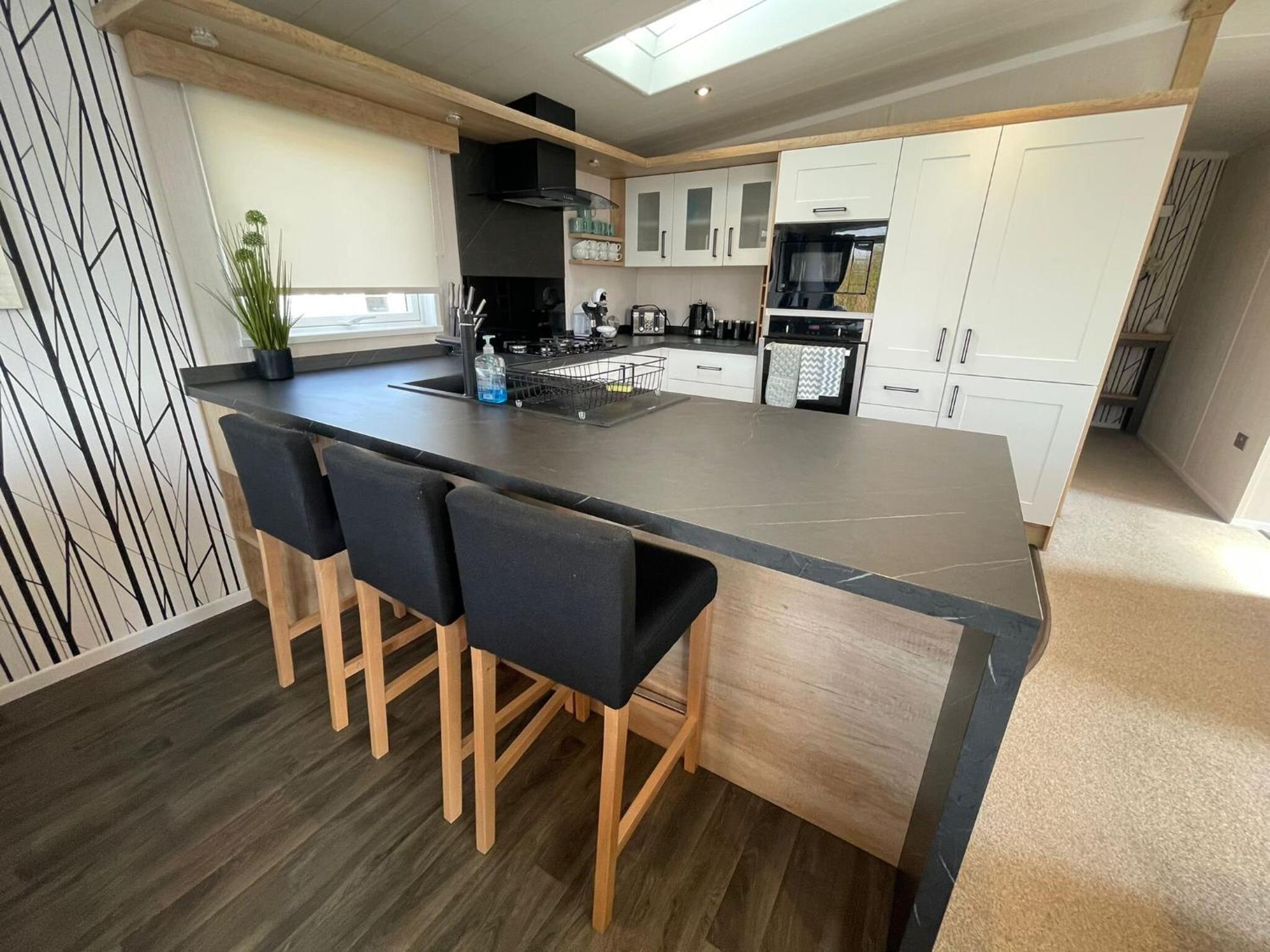 Three-Bedroom Apartment - Photo 15