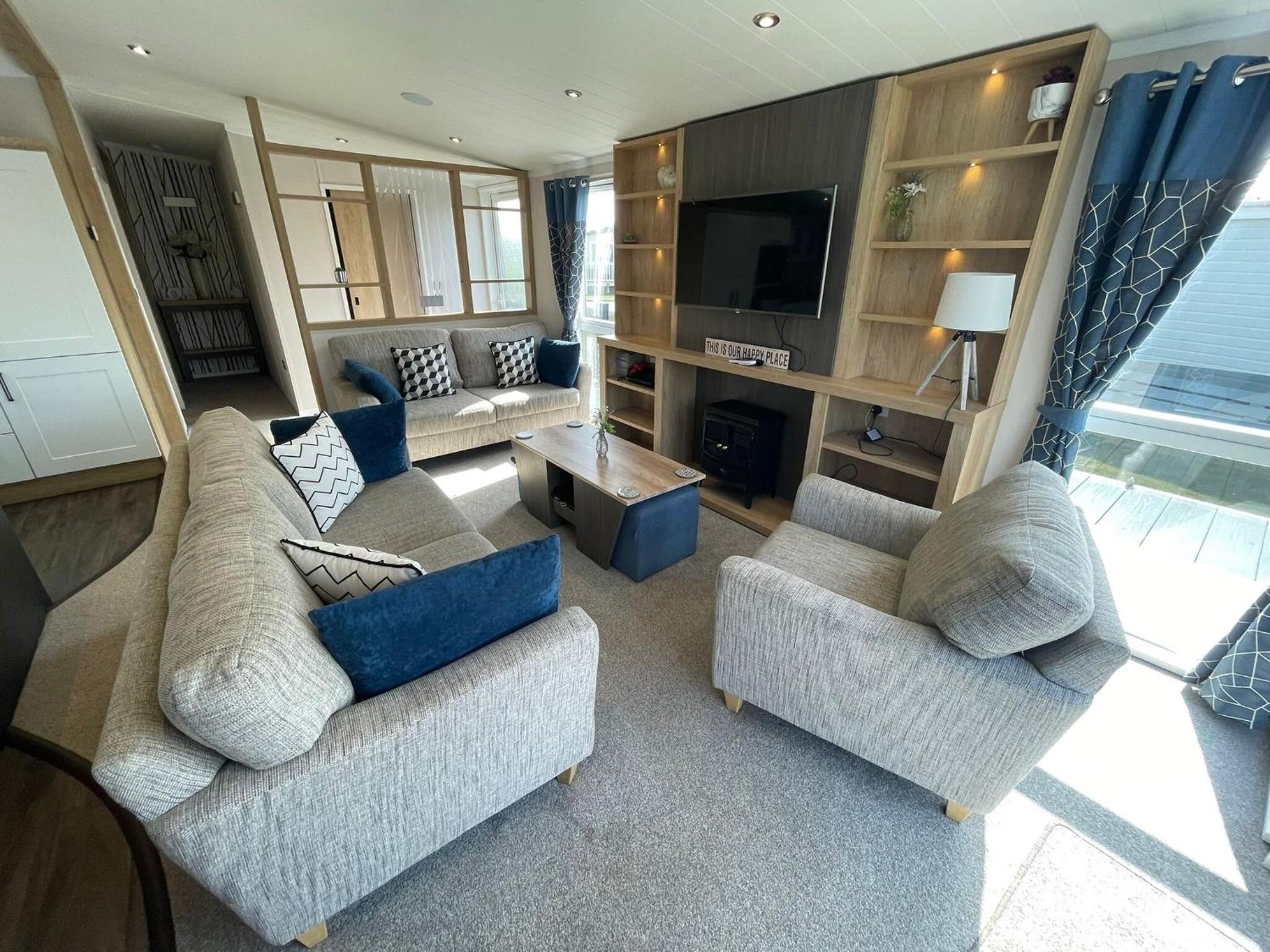 Three-Bedroom Apartment - Photo 18