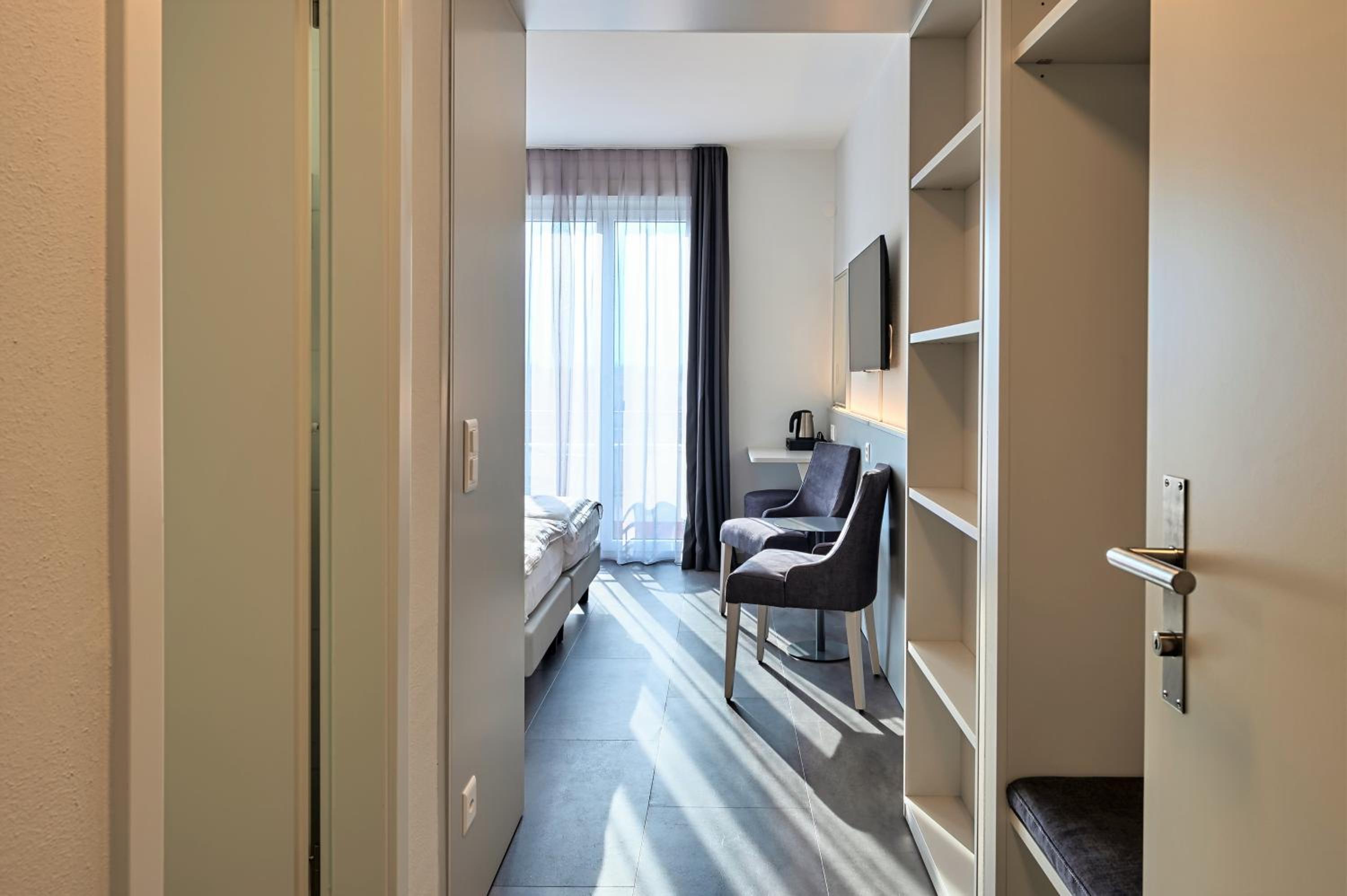 Standard Double Room with Balcony photo 3
