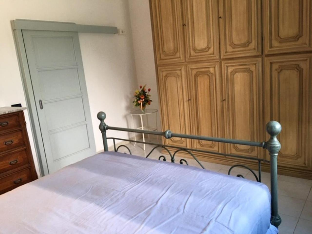 One-Bedroom House - Photo 17