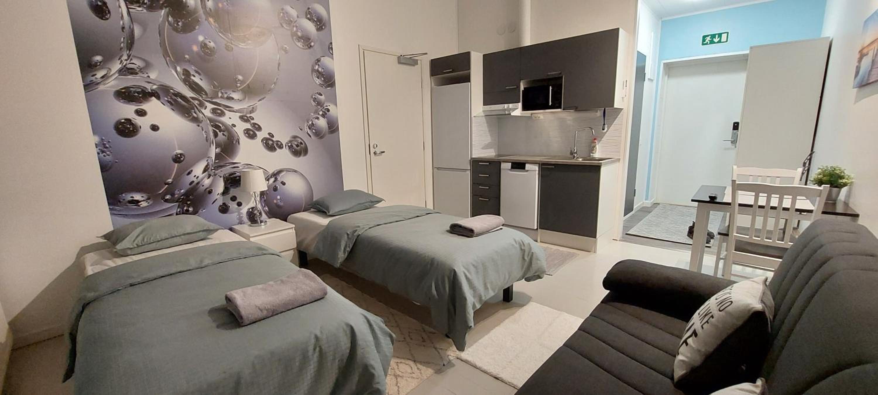 Twin Room - Photo 3