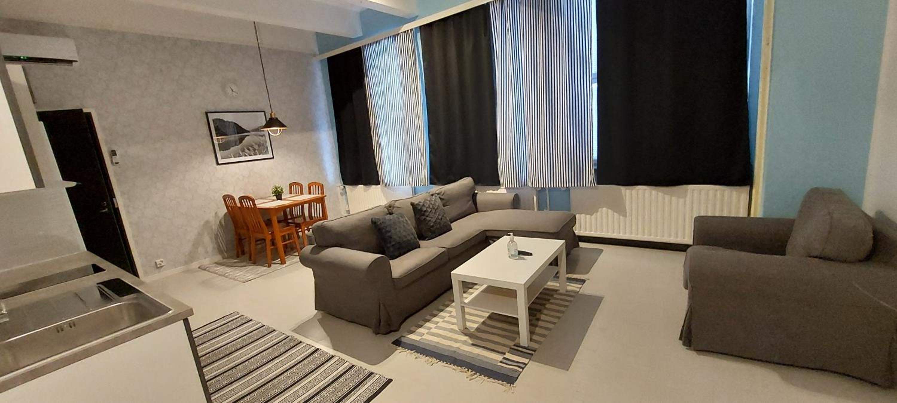 Two-Bedroom Apartment - Photo 4