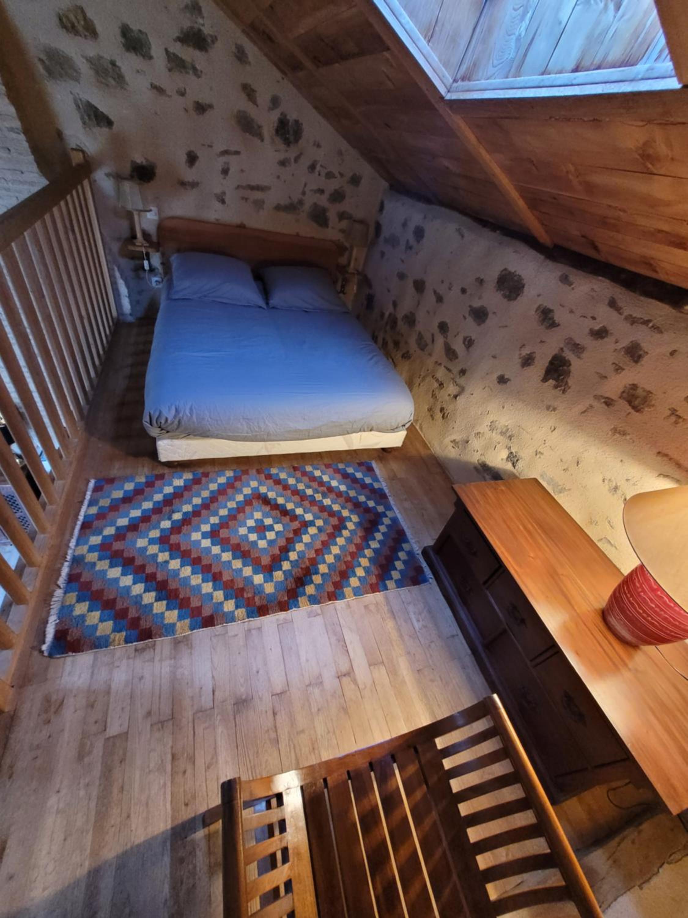 Deluxe Double Room (2 Adults + 1 Child) - Photo 3