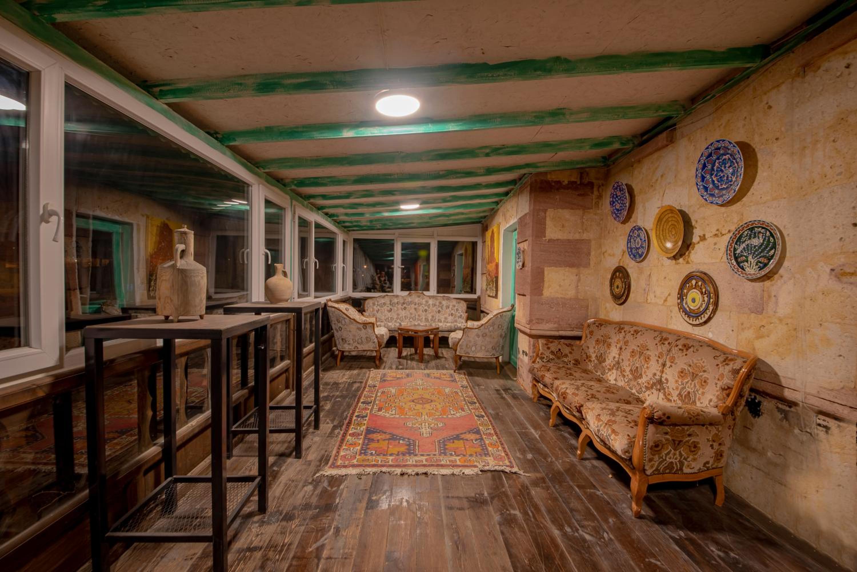 Family Room - Photo 7