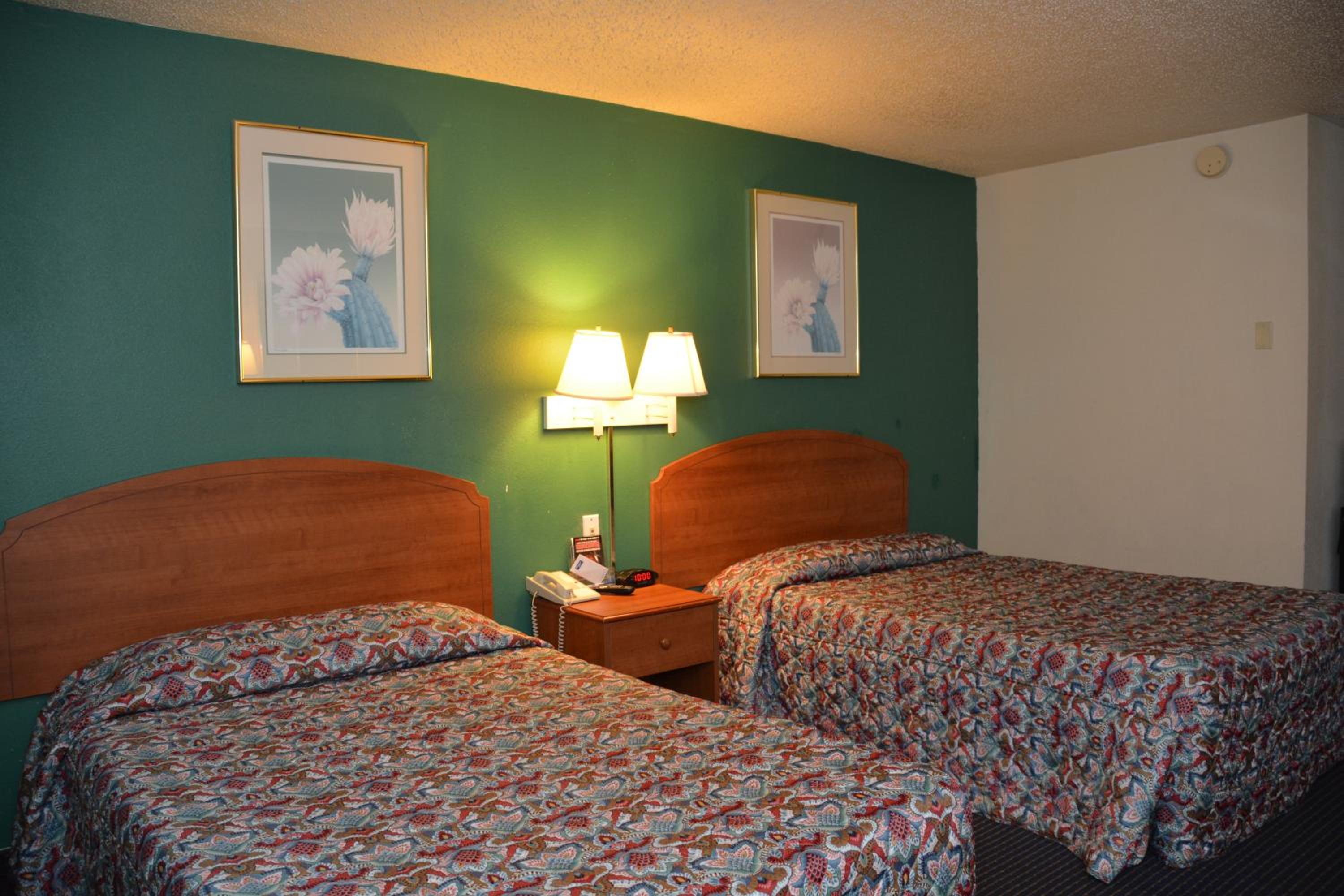 Double Room with Two Double Beds - Non-Smoking - Photo 1