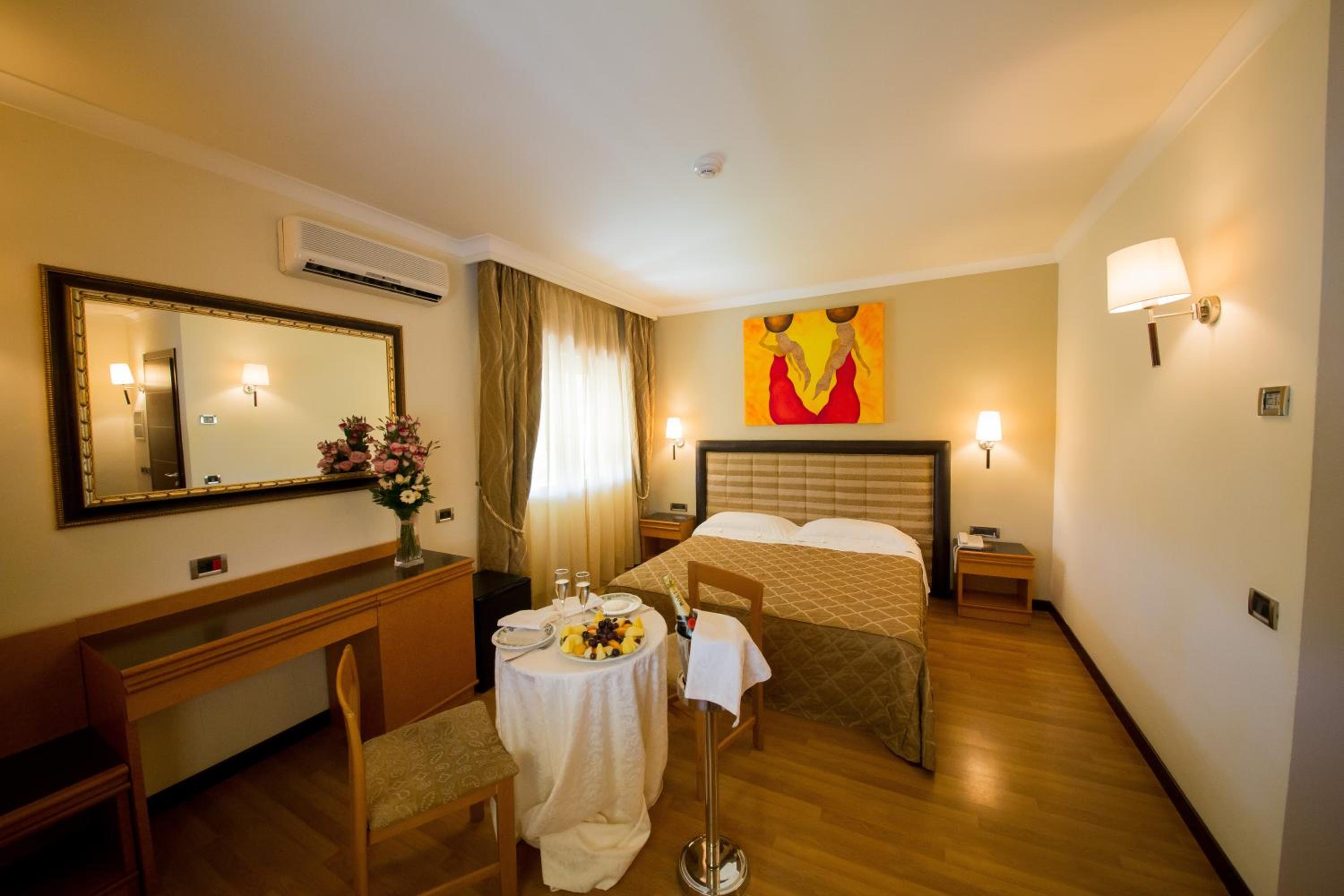 Quadruple Room - Photo 1