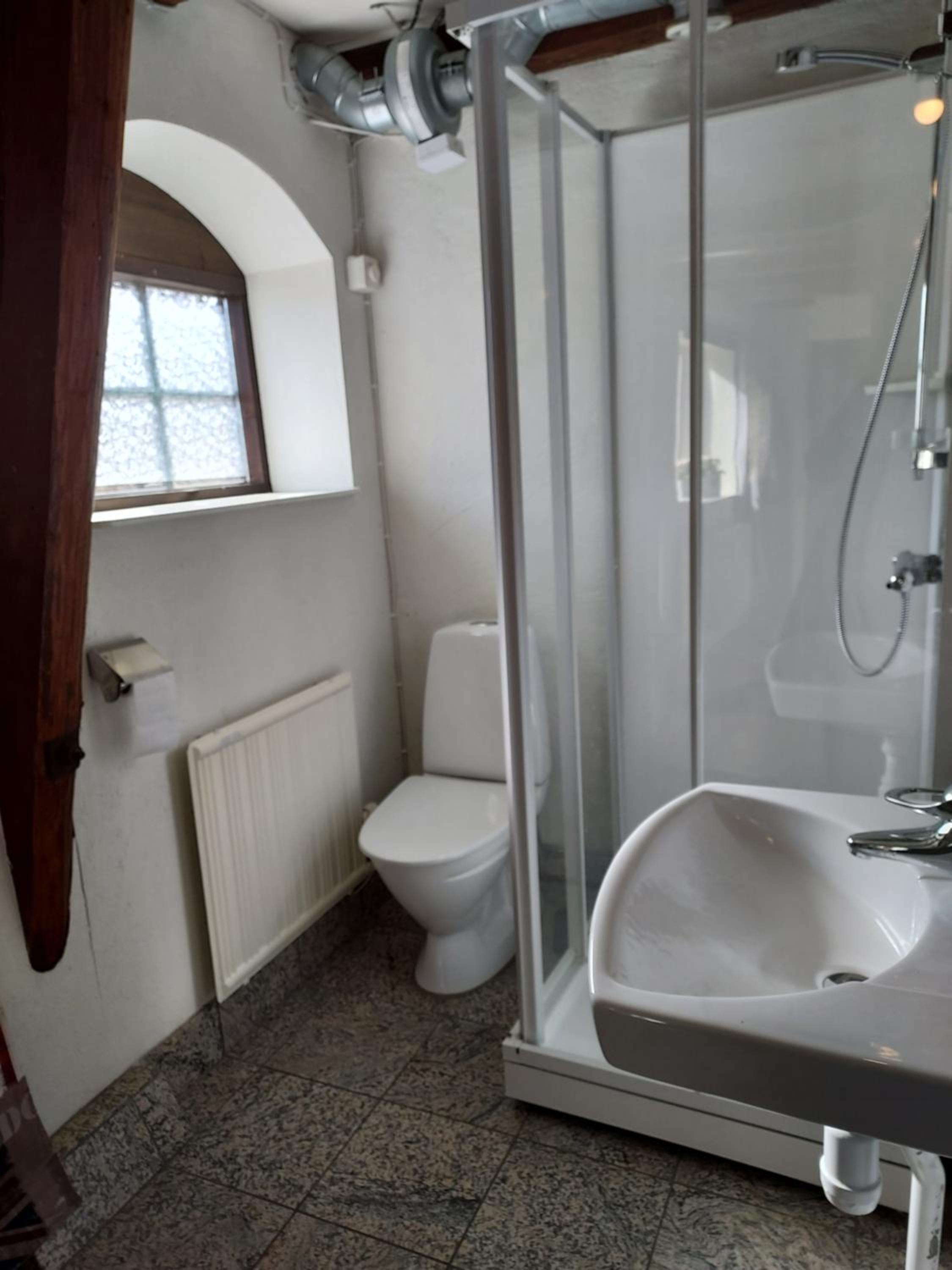 Two-Bedroom Apartment - Photo 4
