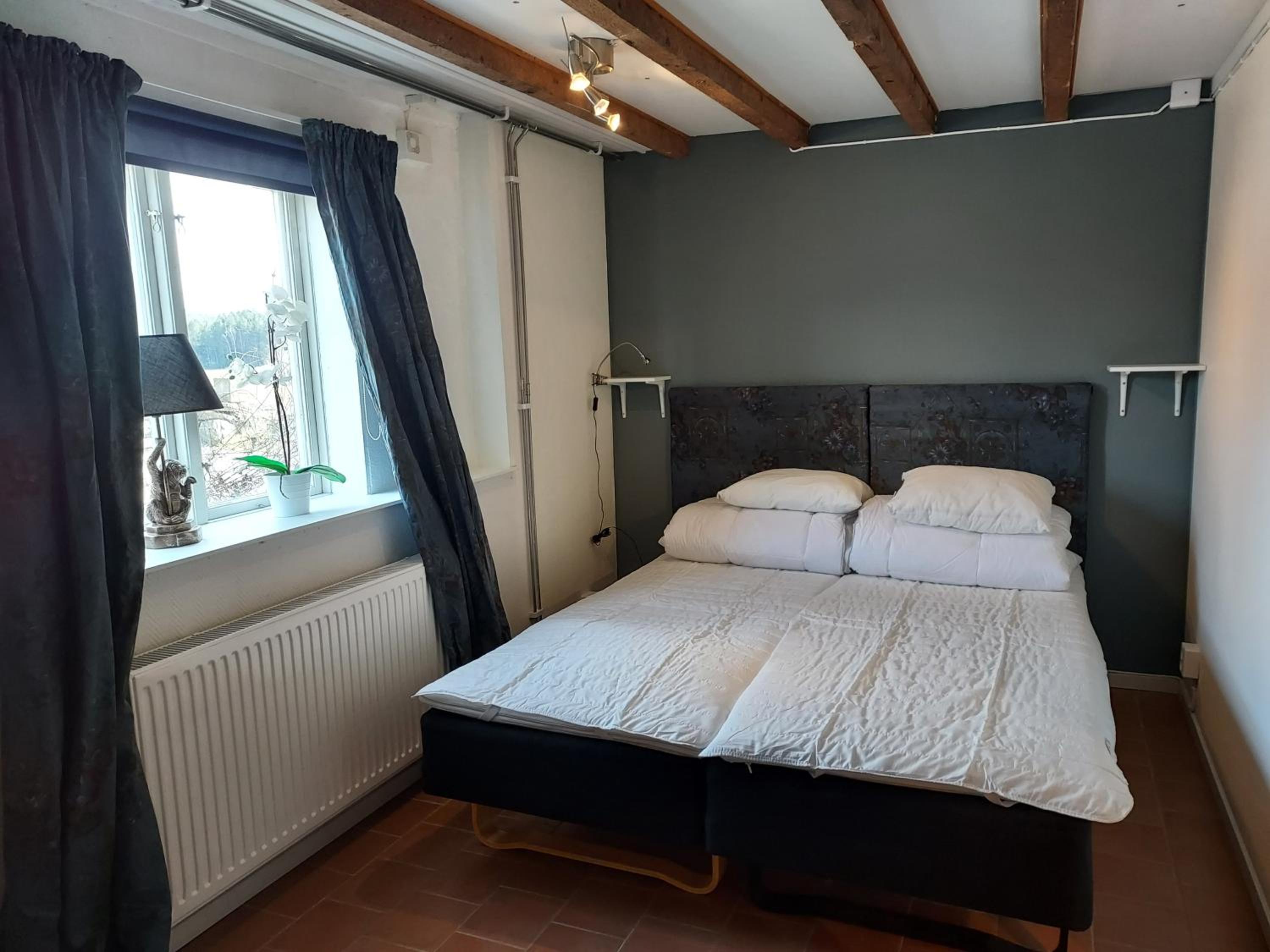 Two-Bedroom Apartment - Photo 3