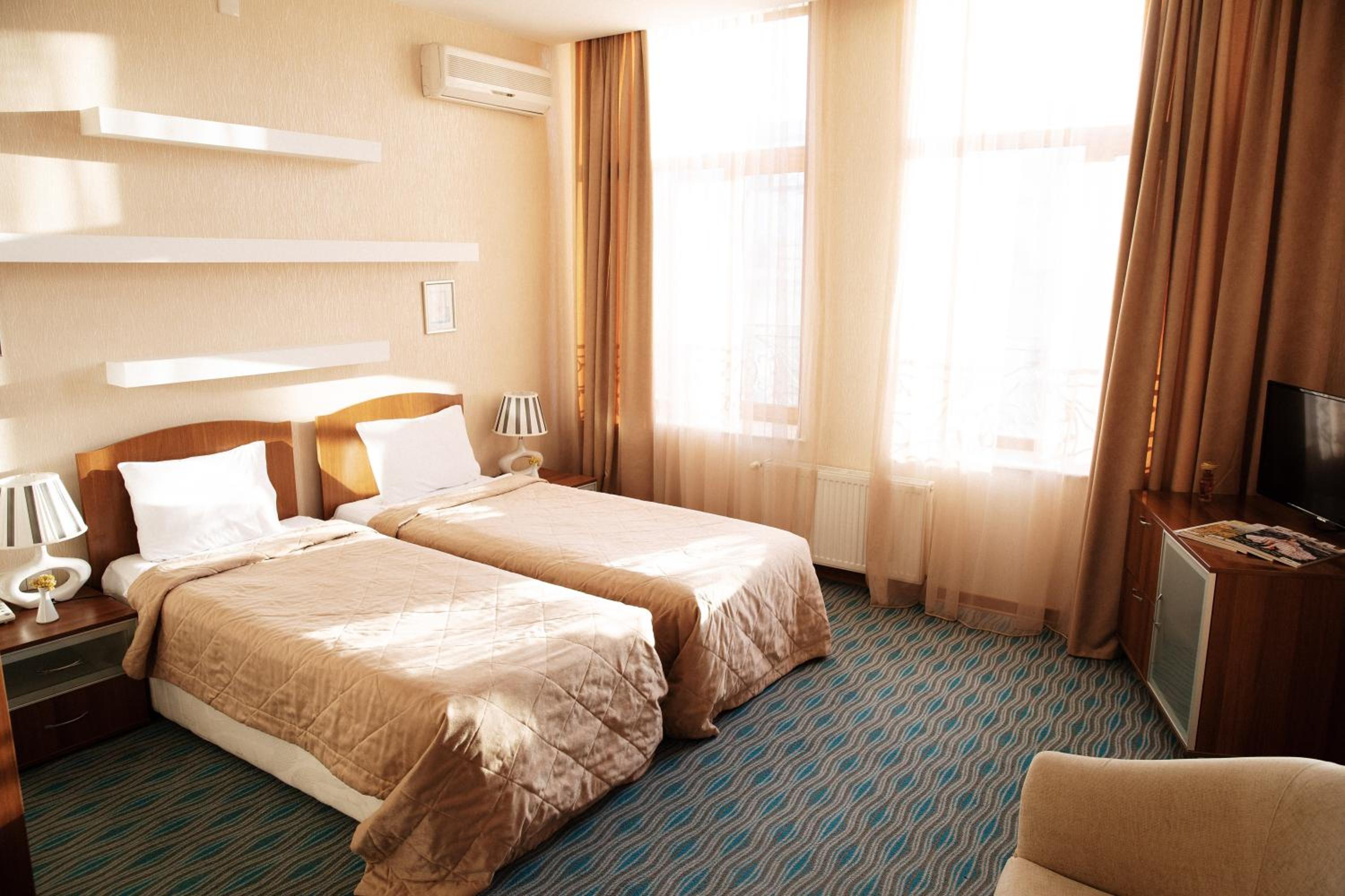 Deluxe Double or Twin Room