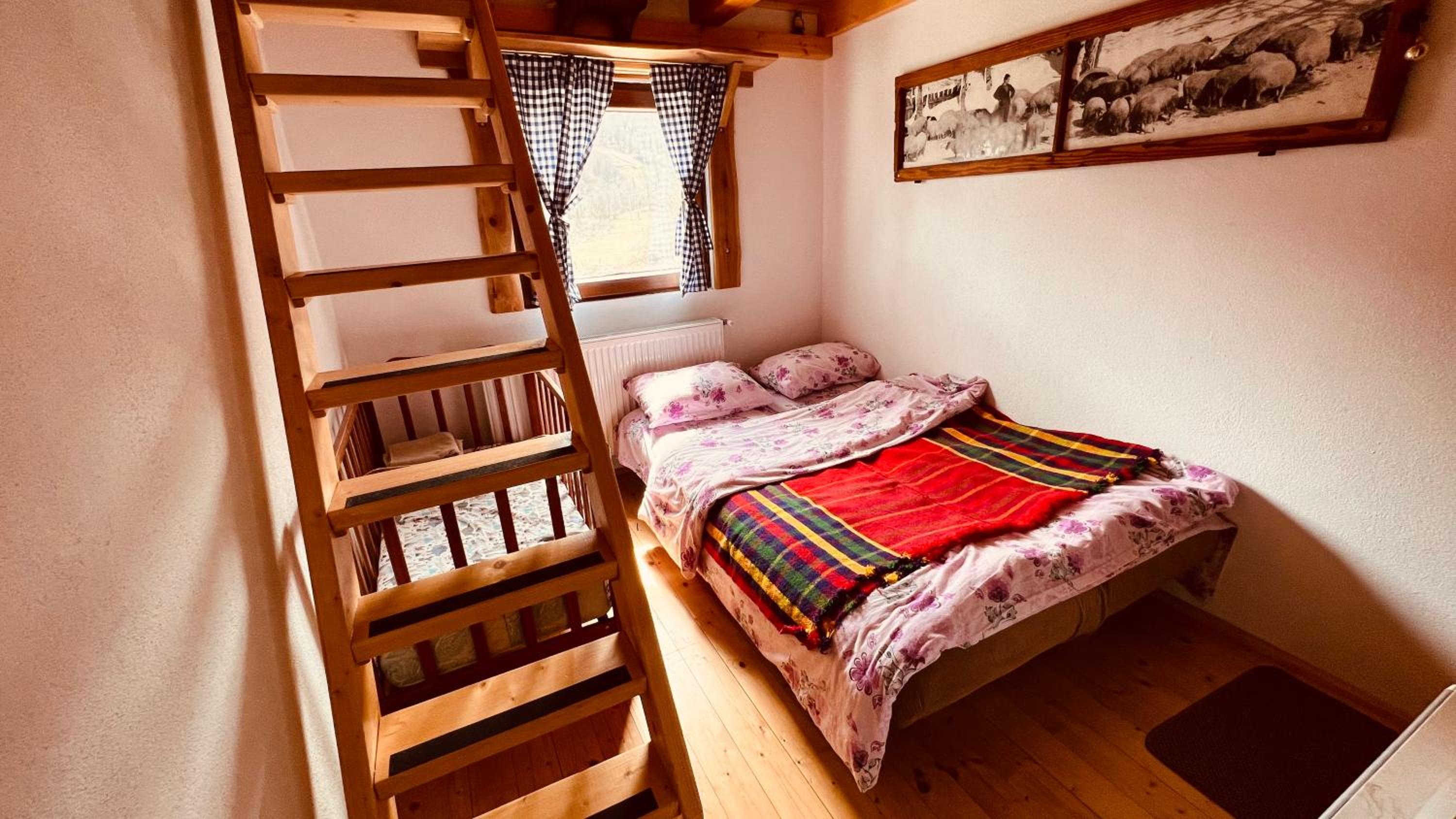 Double Room - Photo 13