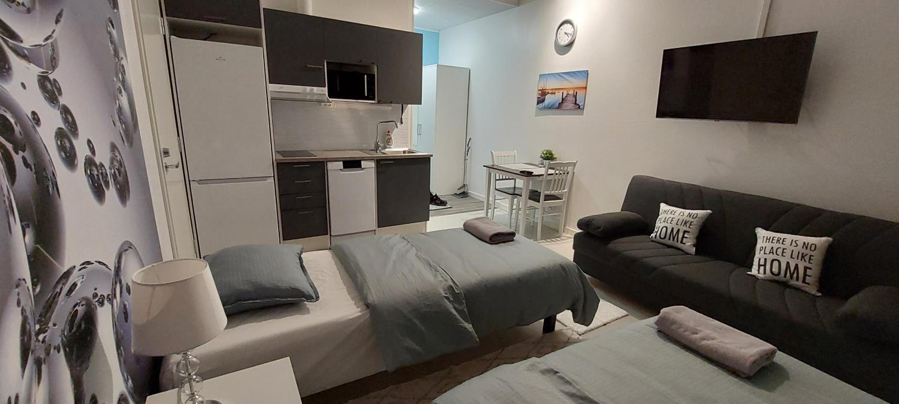 Twin Room - Photo 1