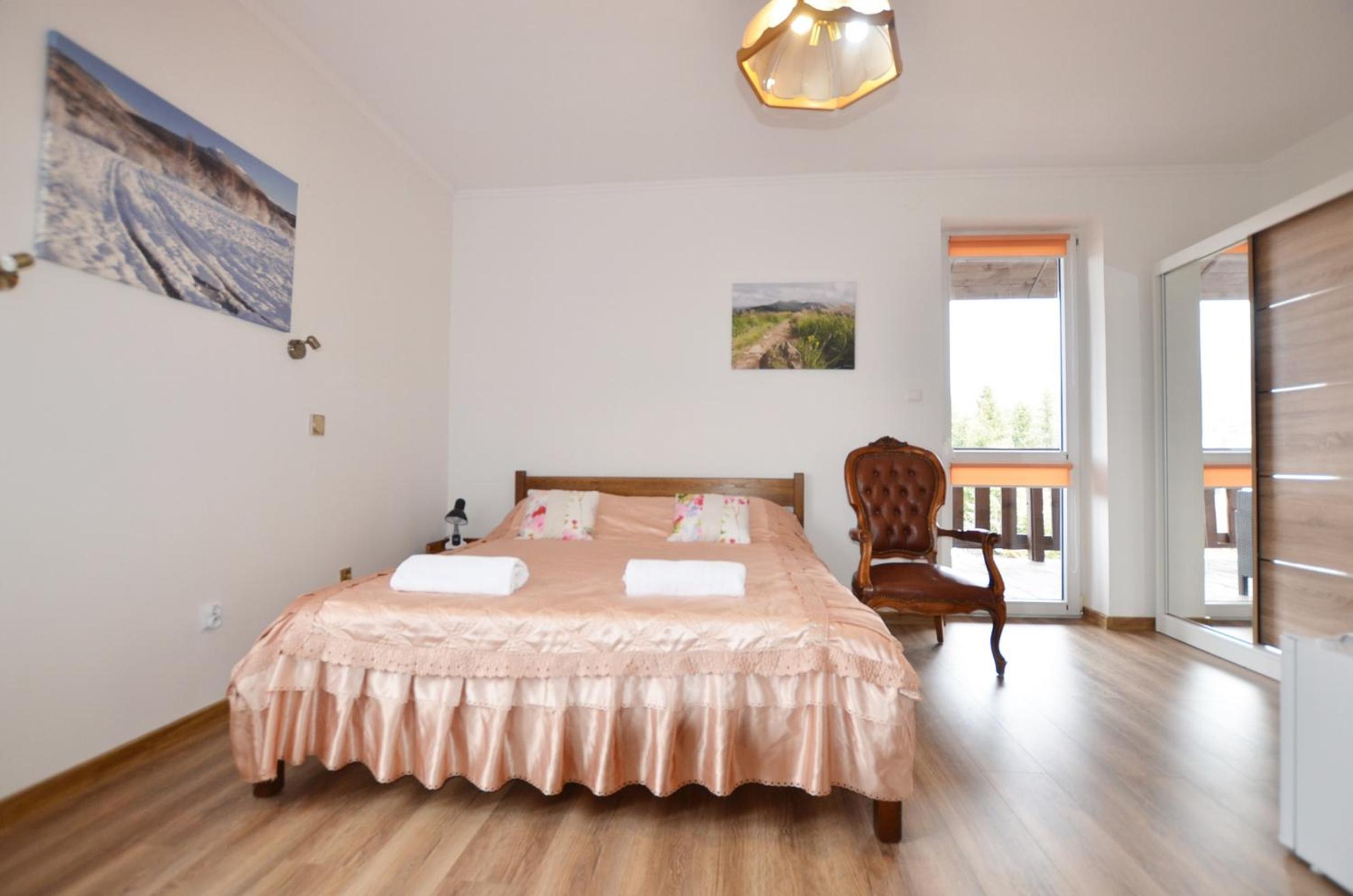 King Room with Mountain View photo 1