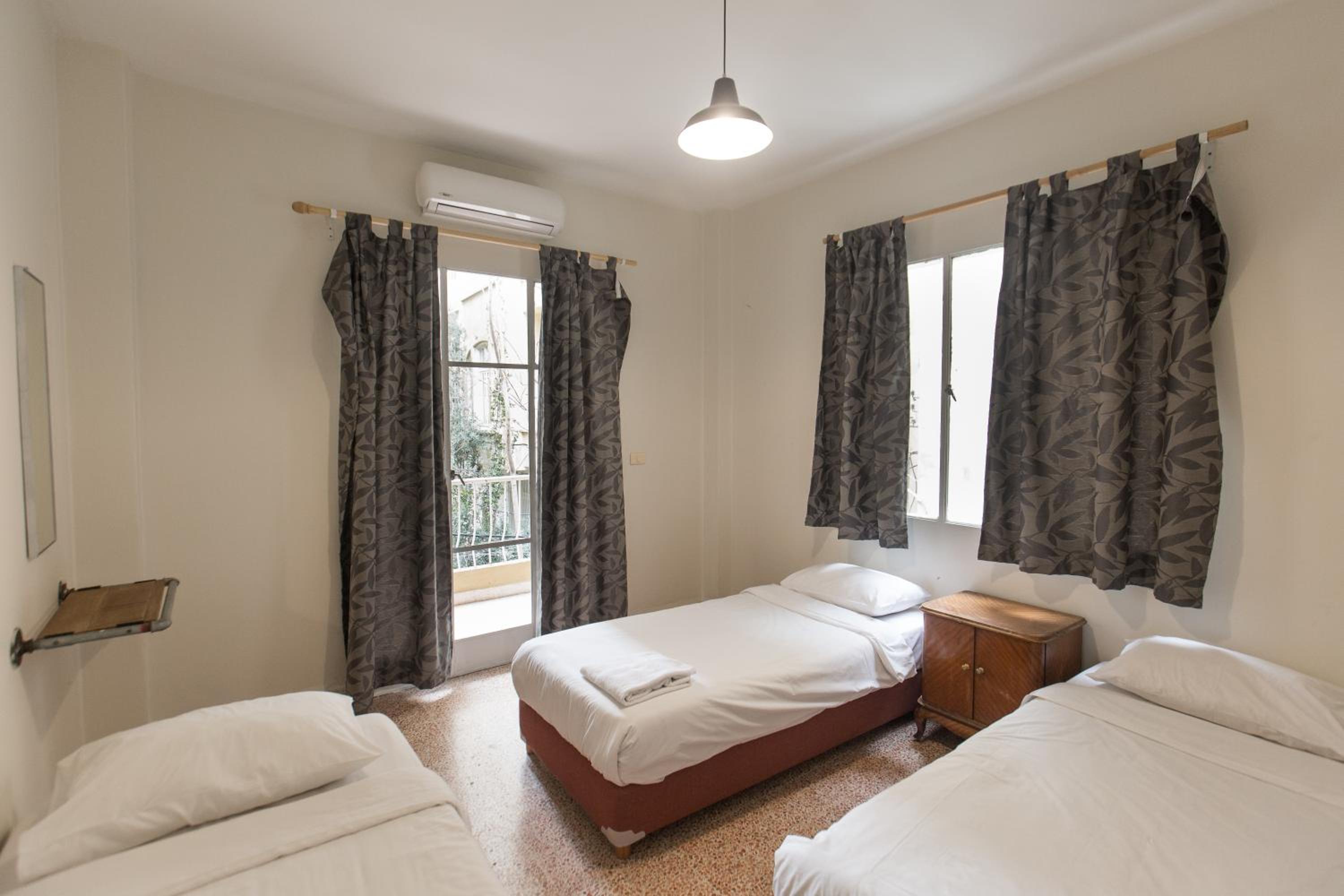 Triple Room with Shared Bathroom photo 3