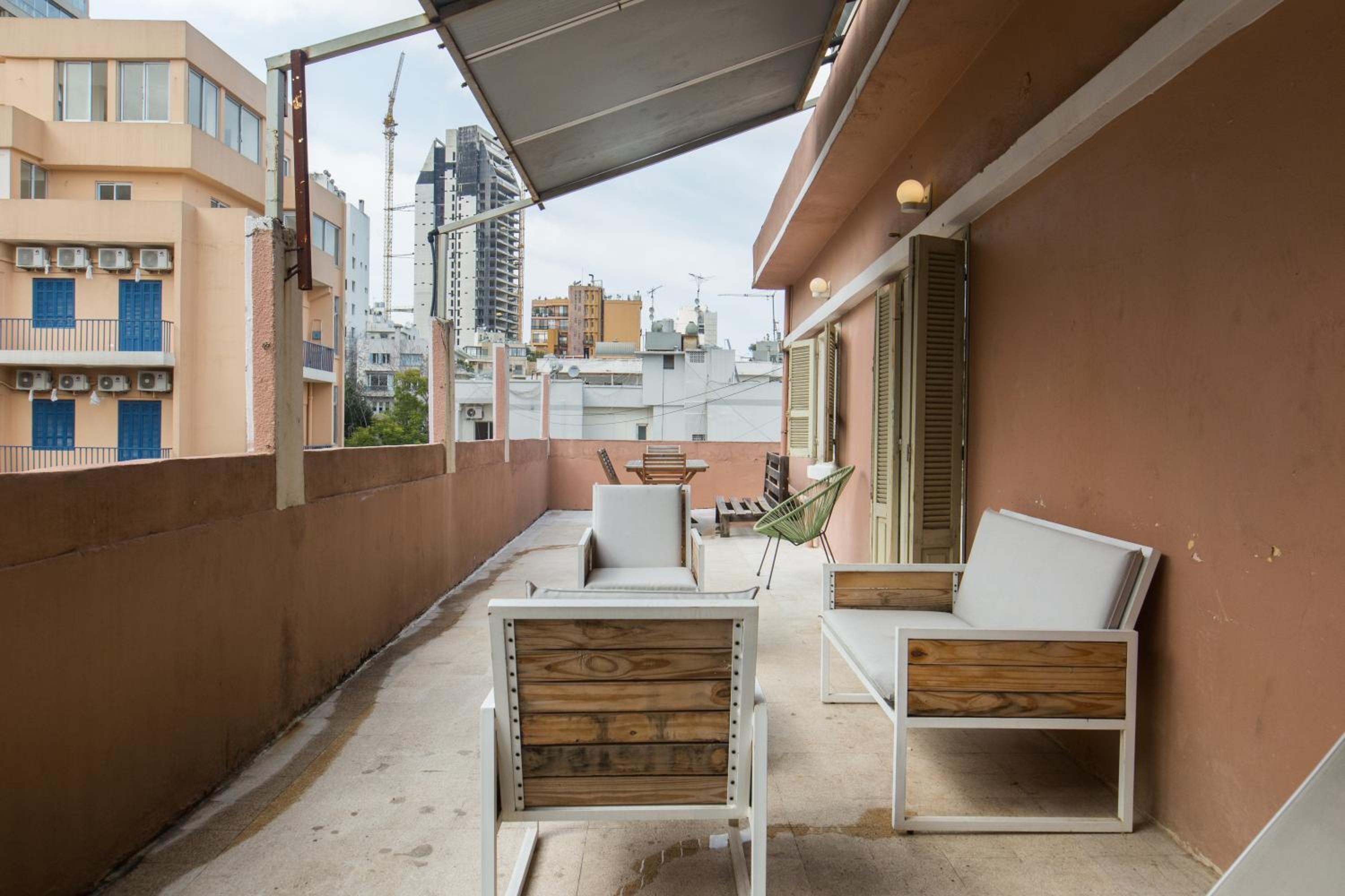 Family Suite with Terrace photo 2