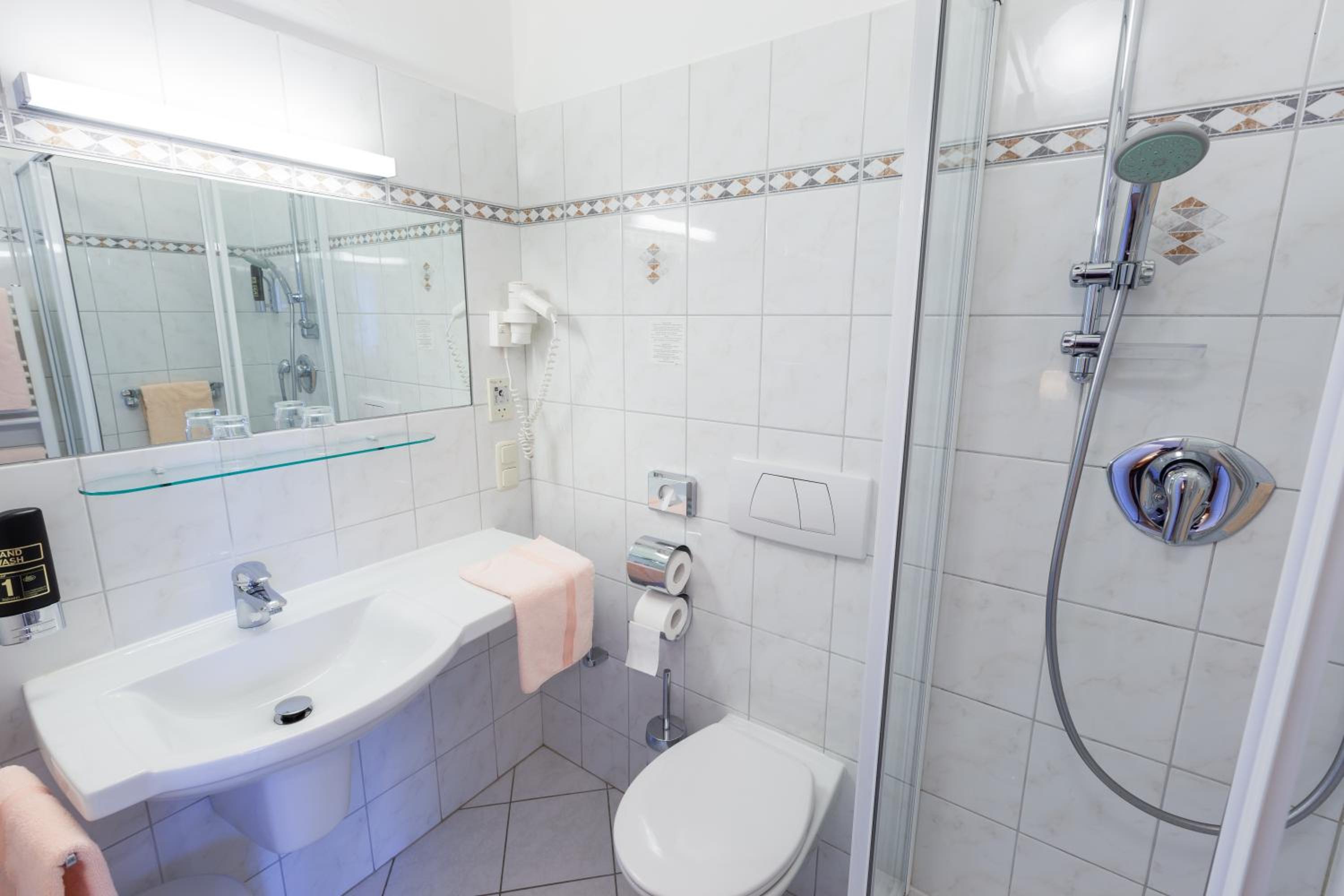 Single Room photo 2