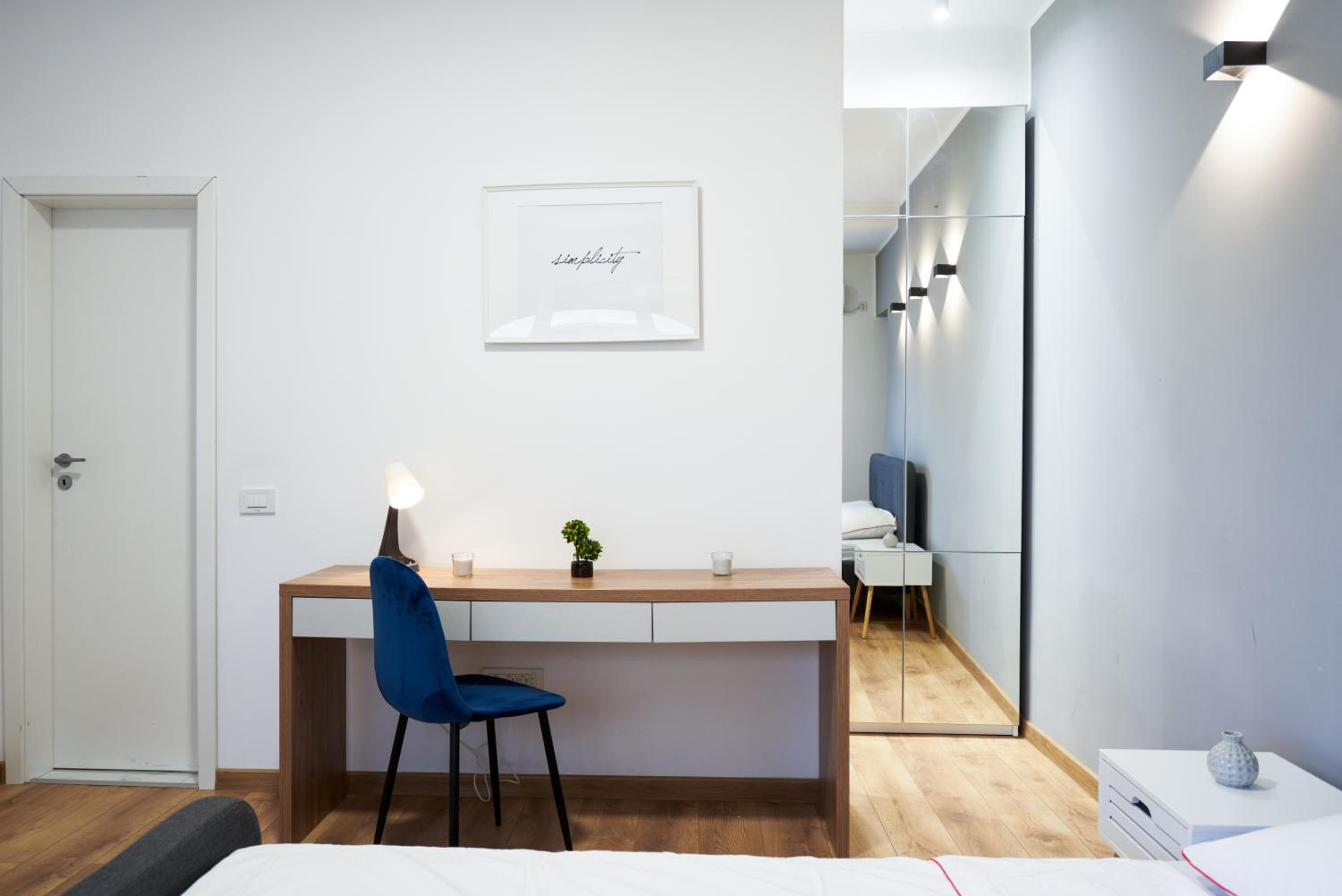 One-Bedroom Apartment