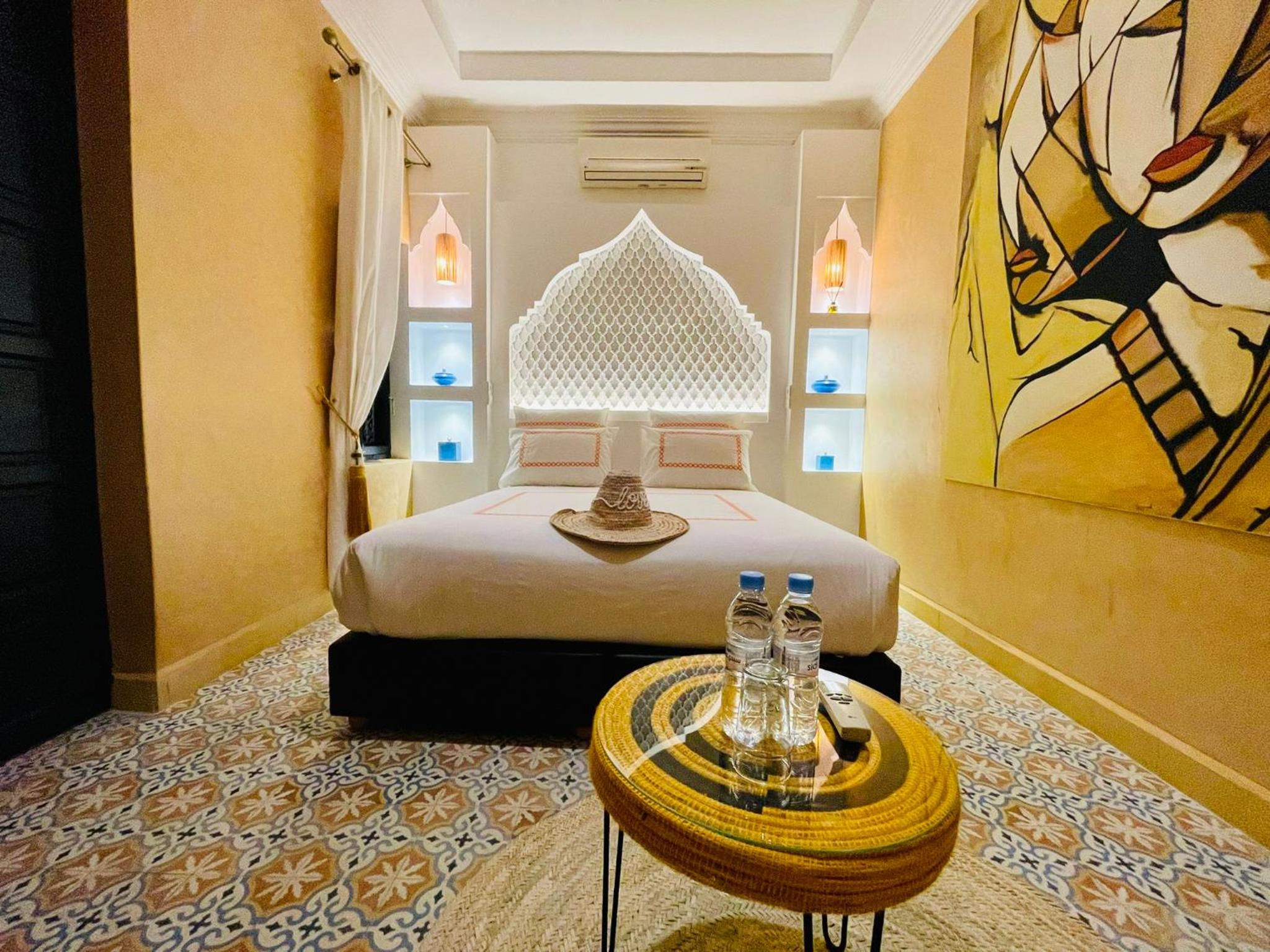 Deluxe Family Suite - Photo 2