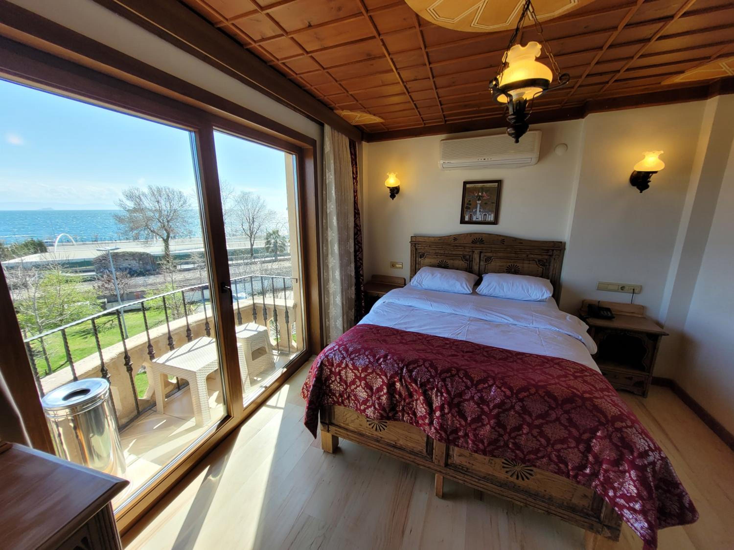 Double Room with Sea View photo 1