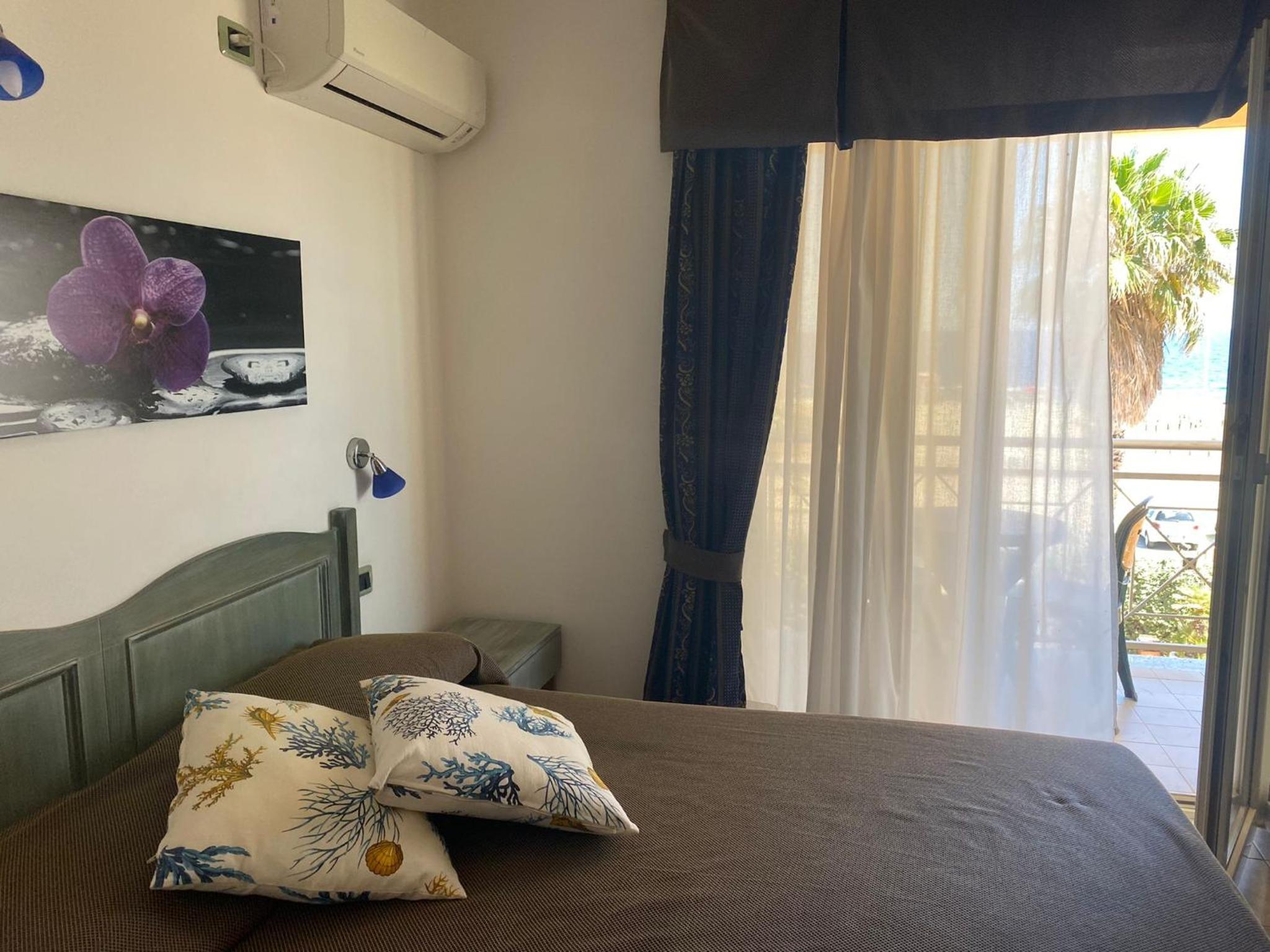 Double Room with Balcony and Sea View