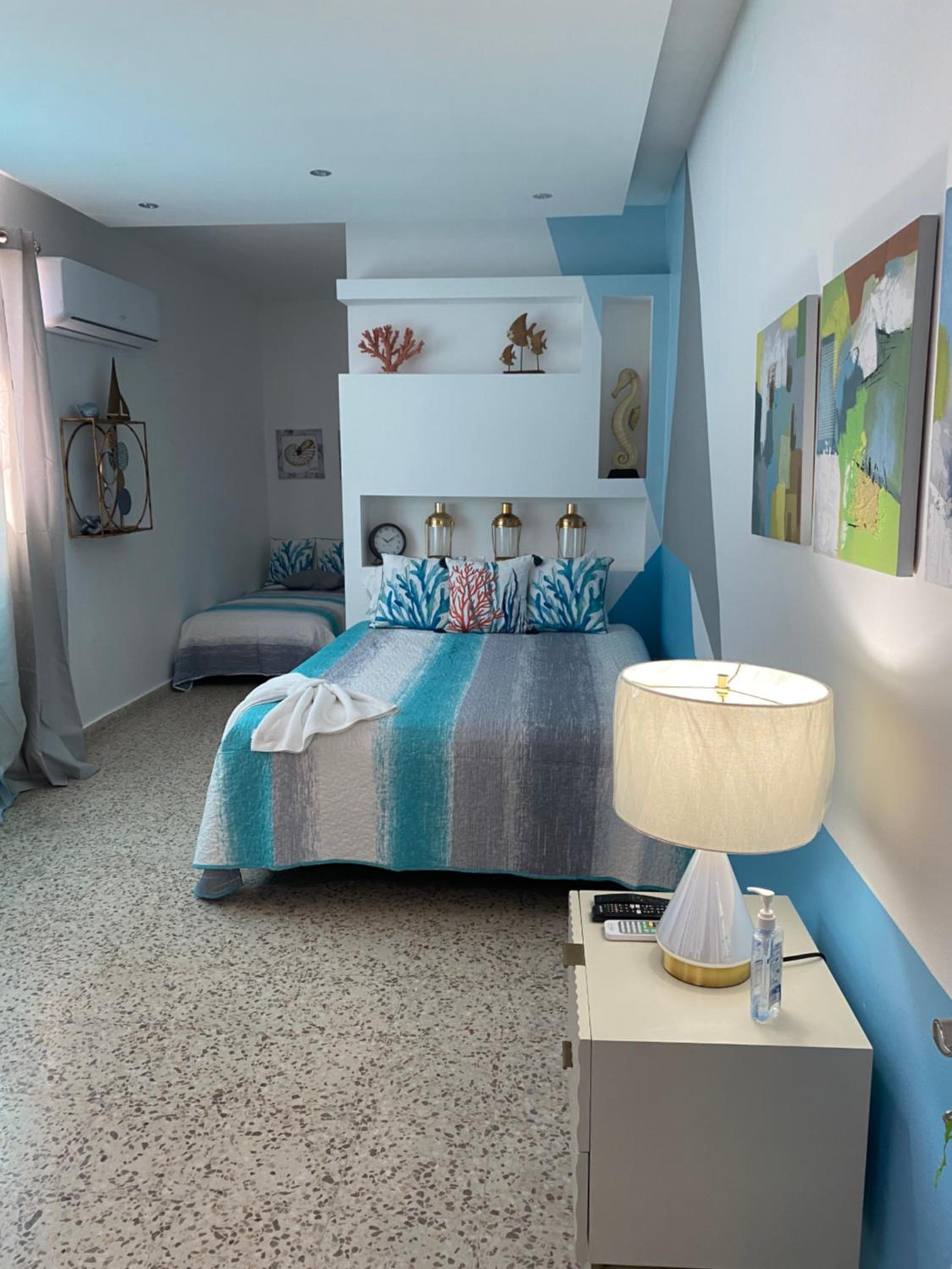 Studio Apartment photo 1