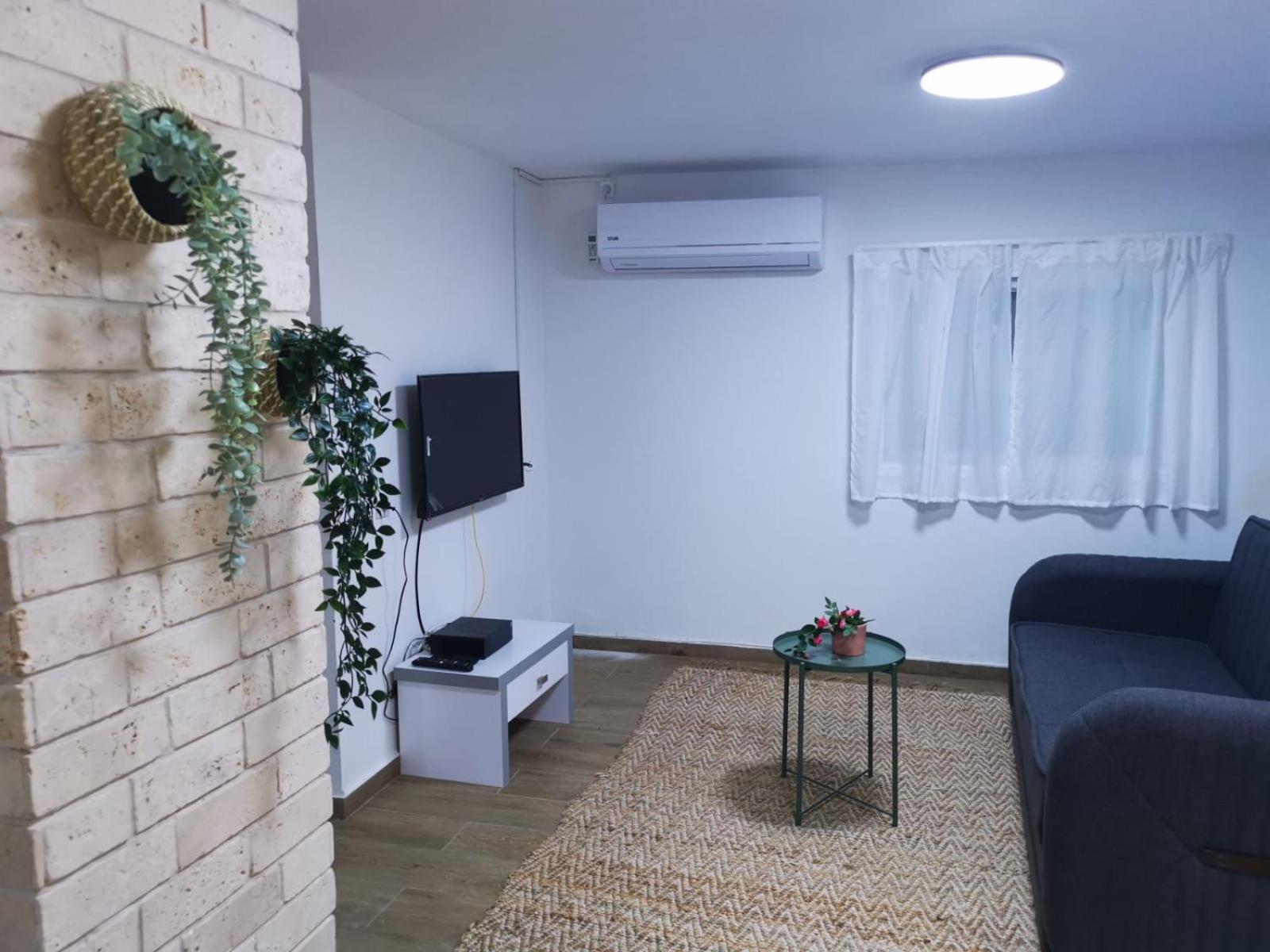 Deluxe Family Room - Photo 11