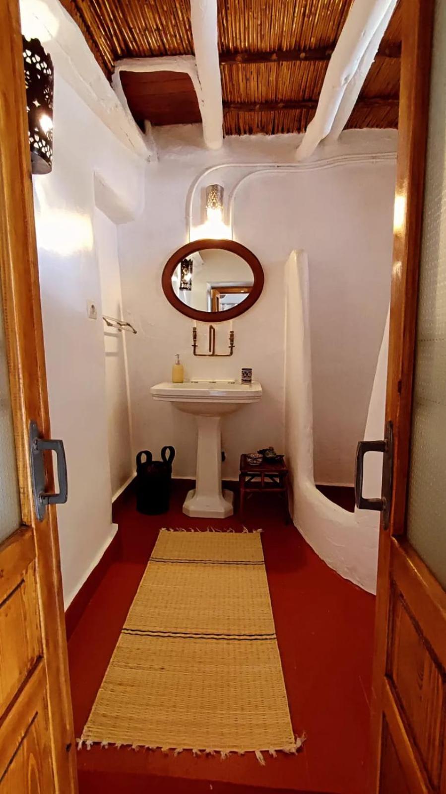 Standard Double Room - Photo 2