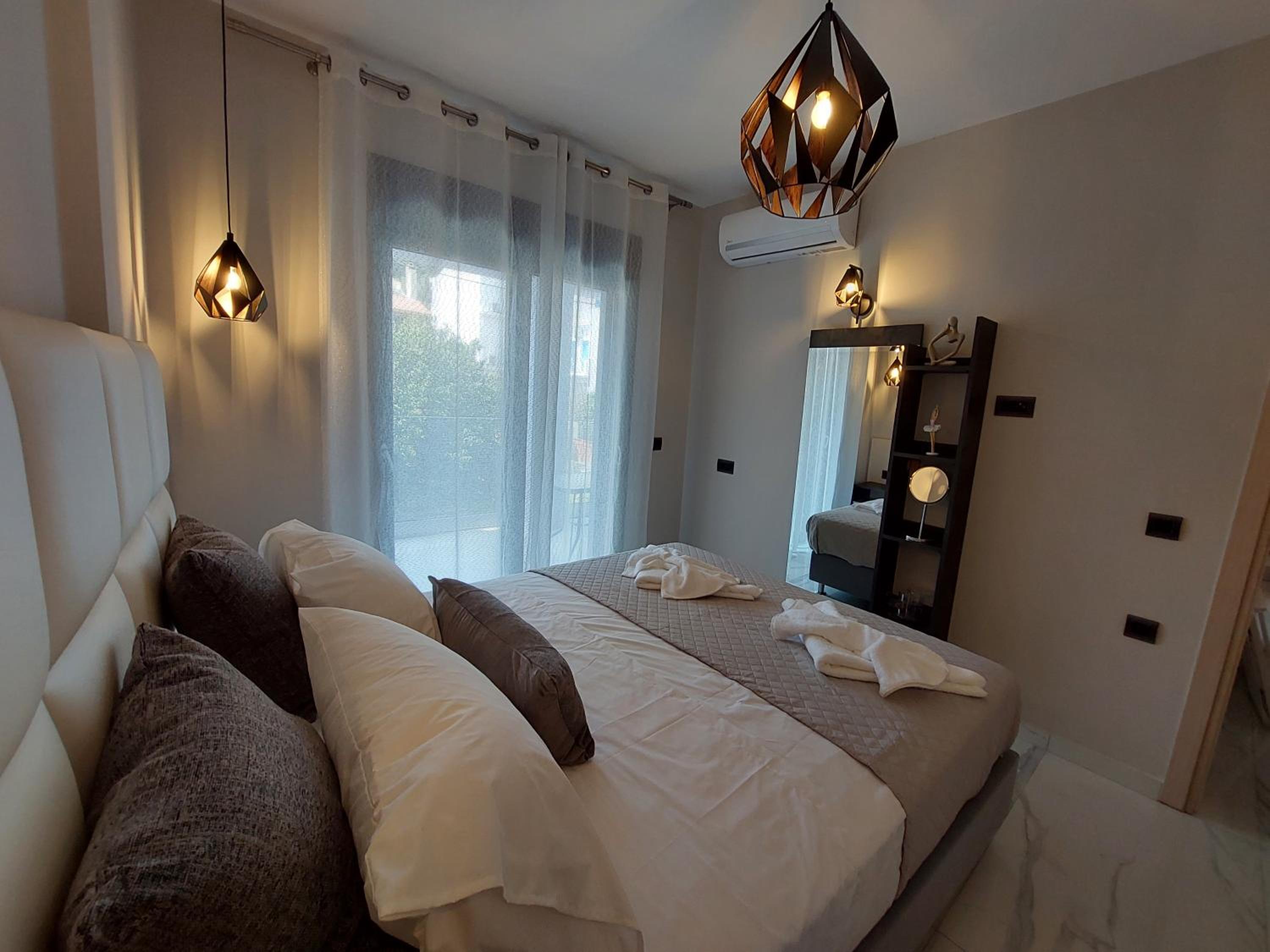 Deluxe Apartment - Photo 8