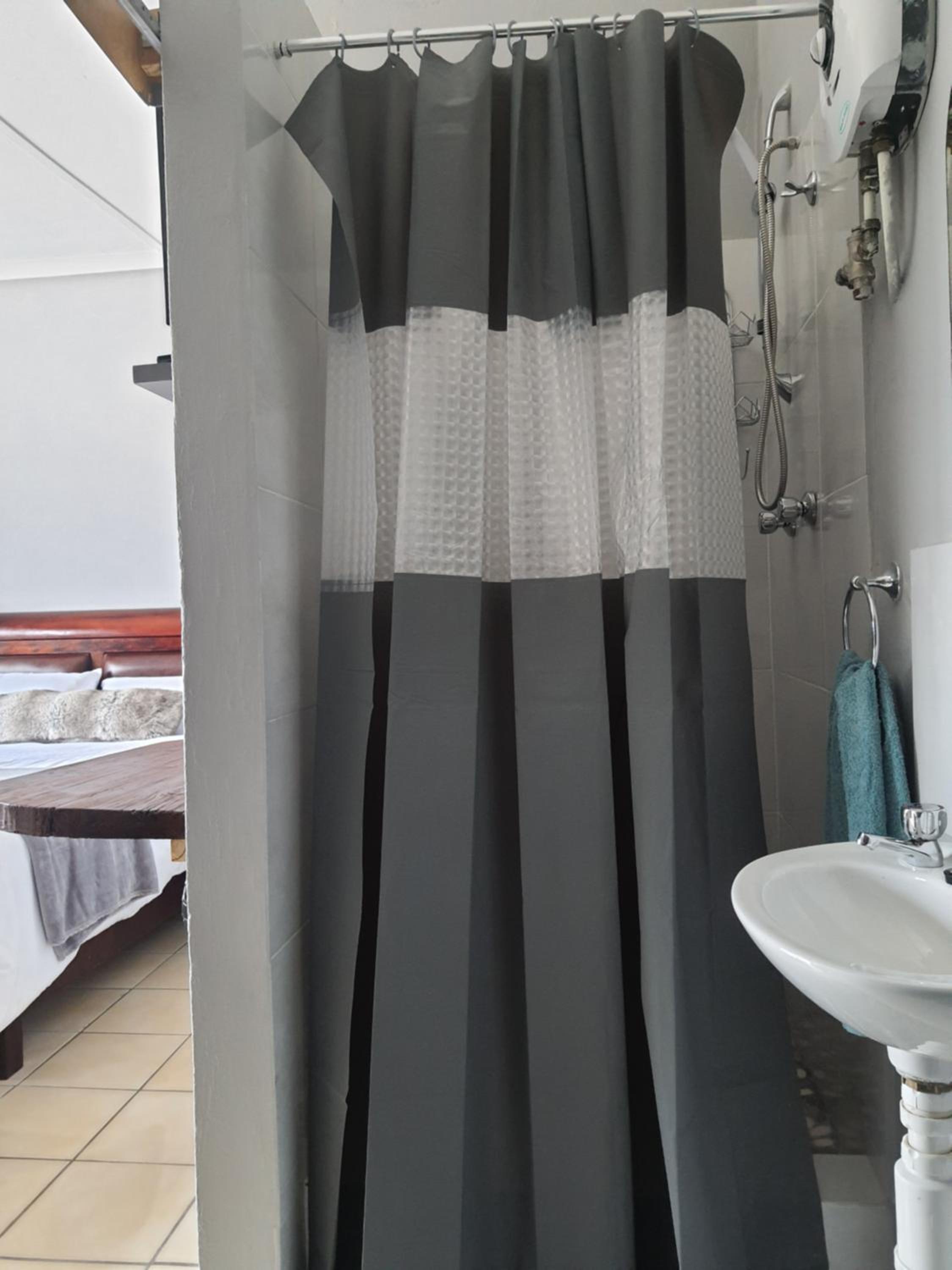 Double Room with Patio - Photo 5