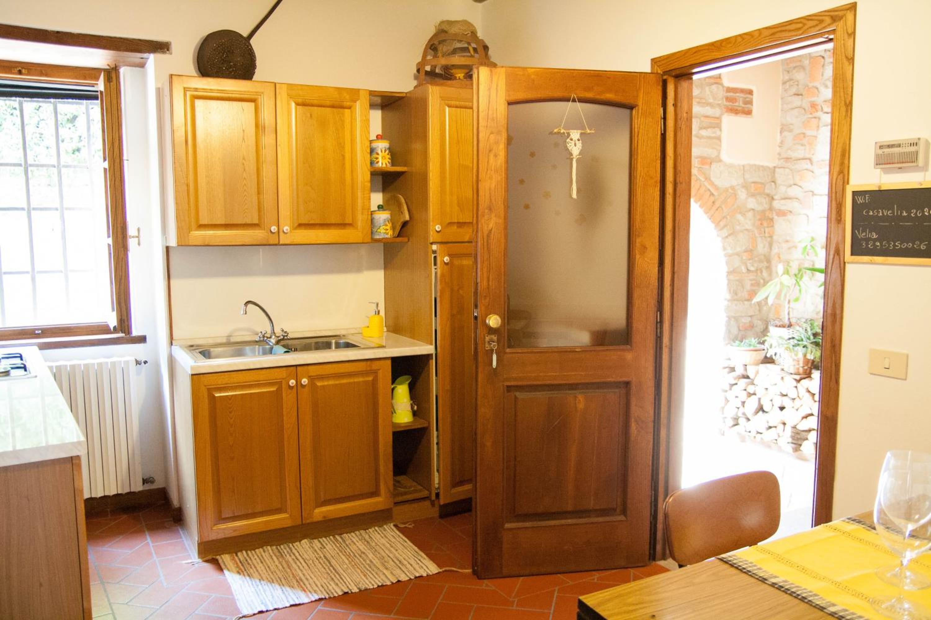 Apartment with Mountain View - Photo 26