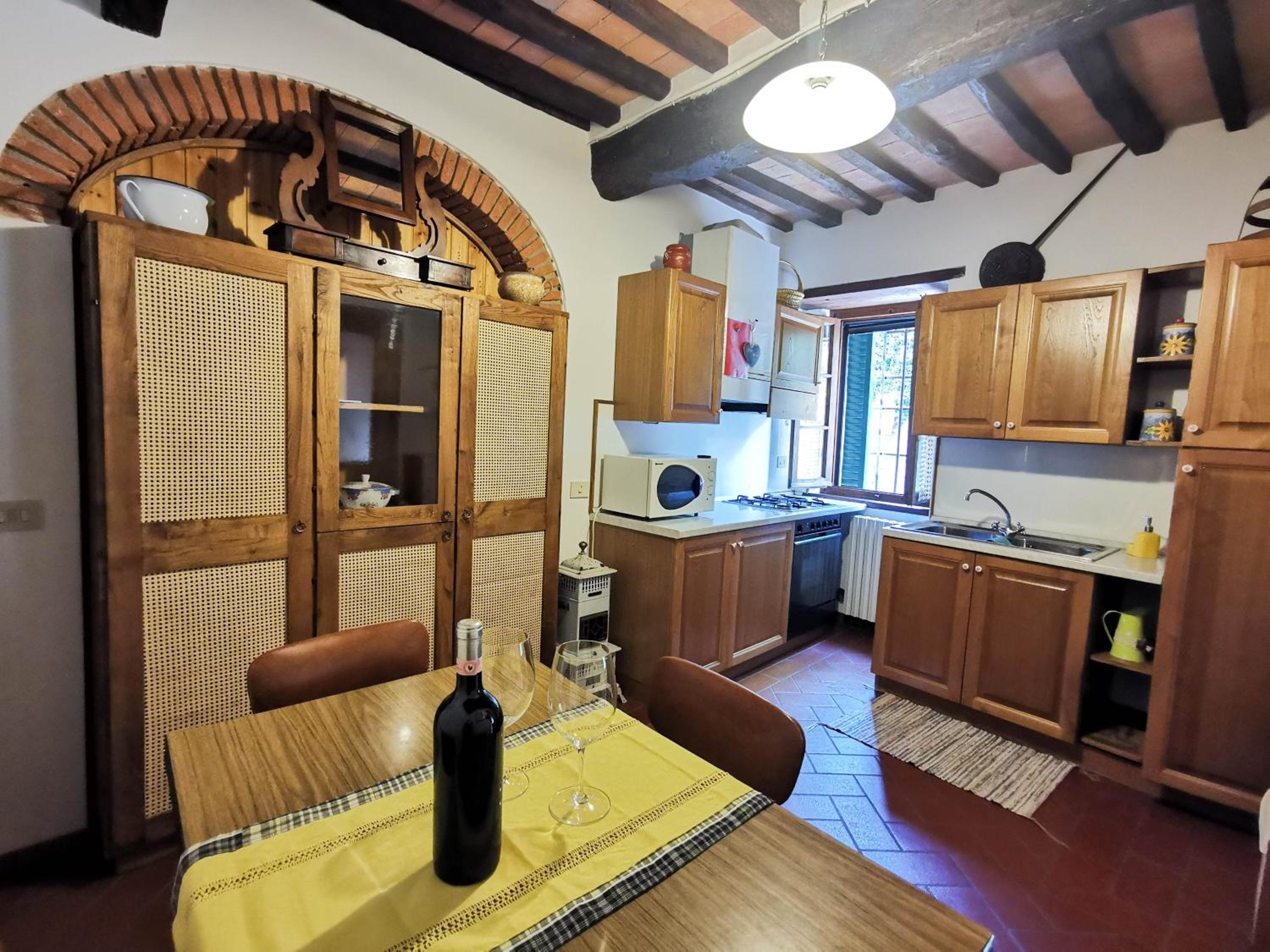 Apartment with Mountain View - Photo 22
