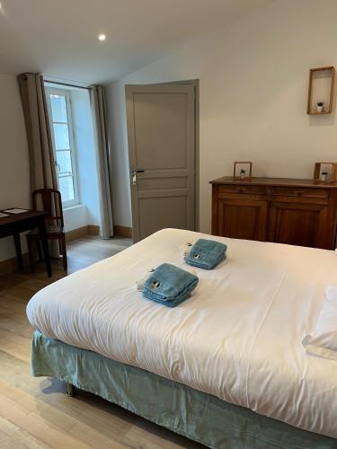Deluxe King Room photo 2