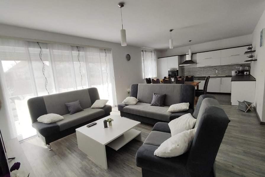 One-Bedroom Apartment - Photo 31