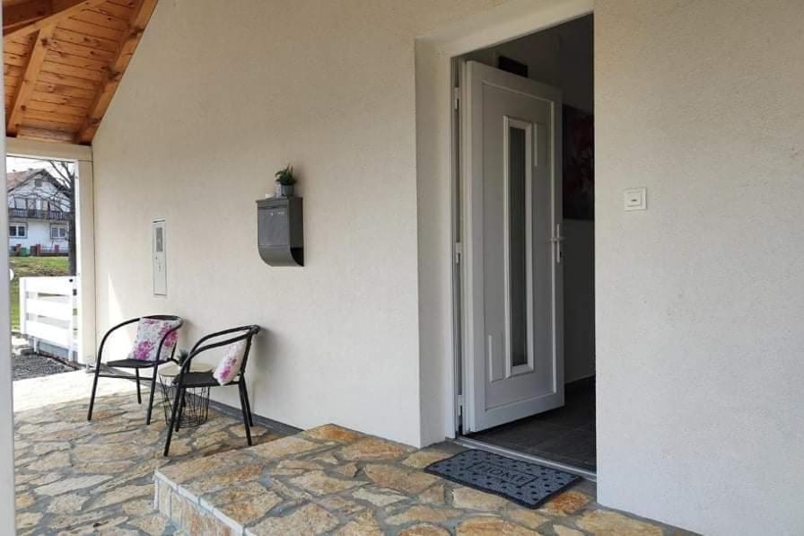 One-Bedroom Apartment - Photo 29