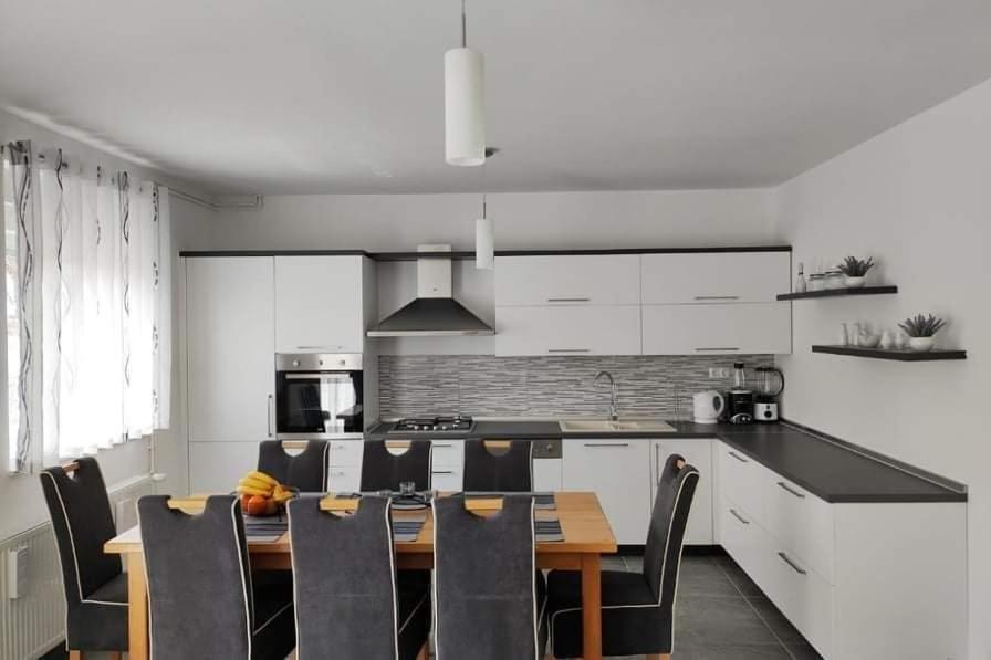 One-Bedroom Apartment - Photo 28