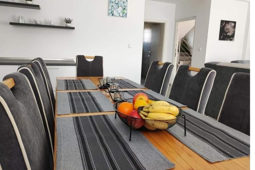 One-Bedroom Apartment - Photo 25