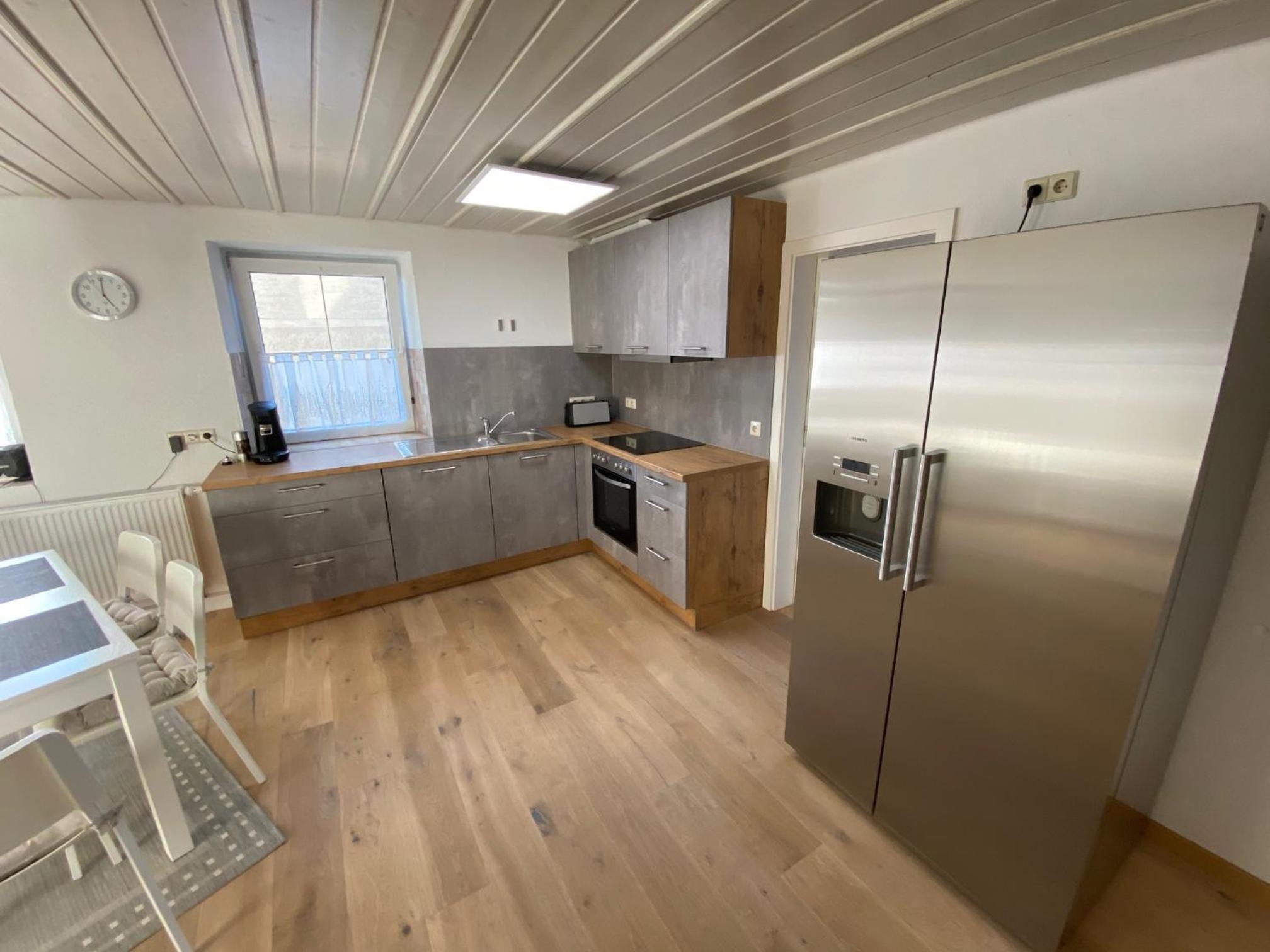 Family Room - Photo 10