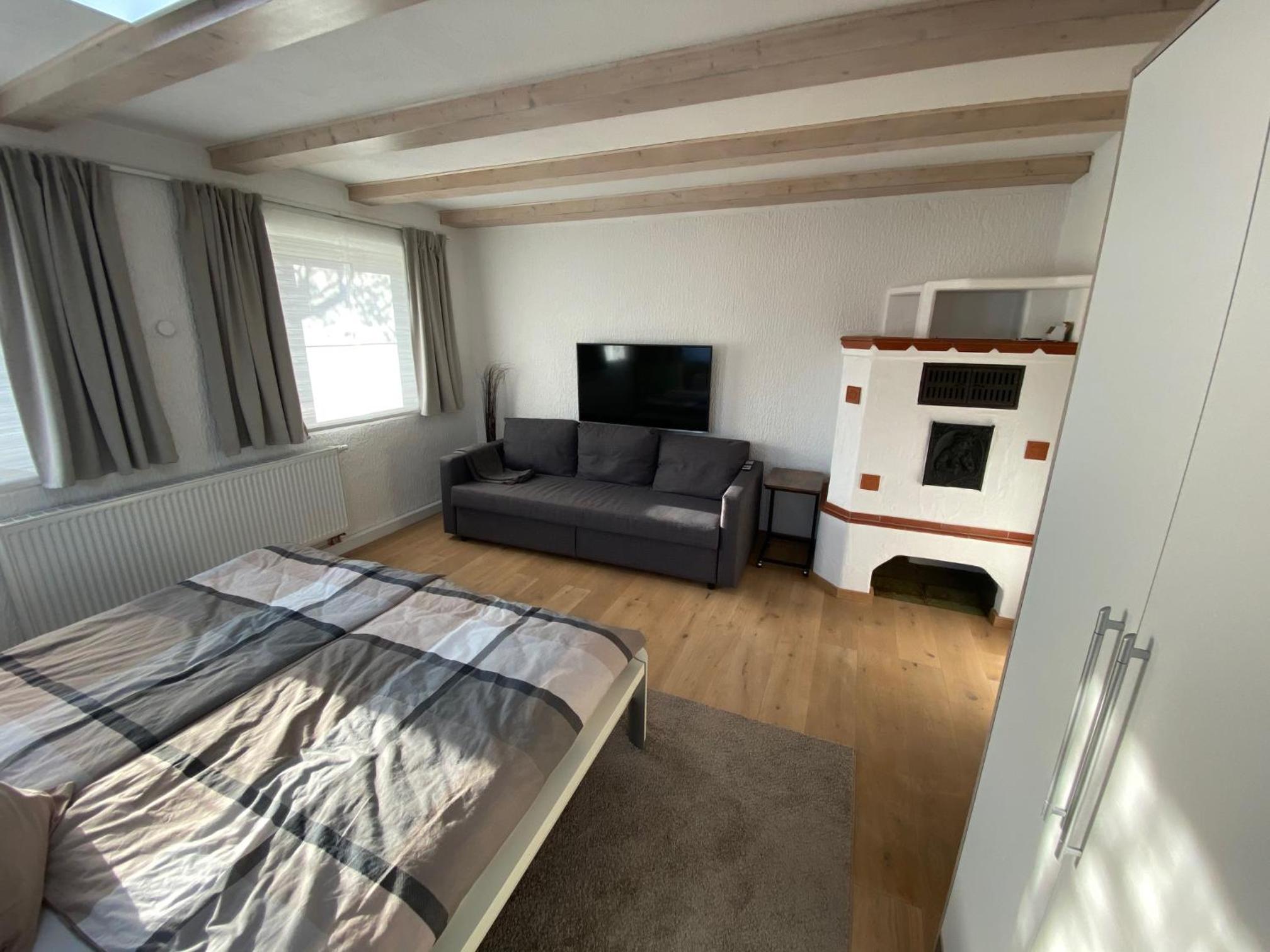 Family Room - Photo 3