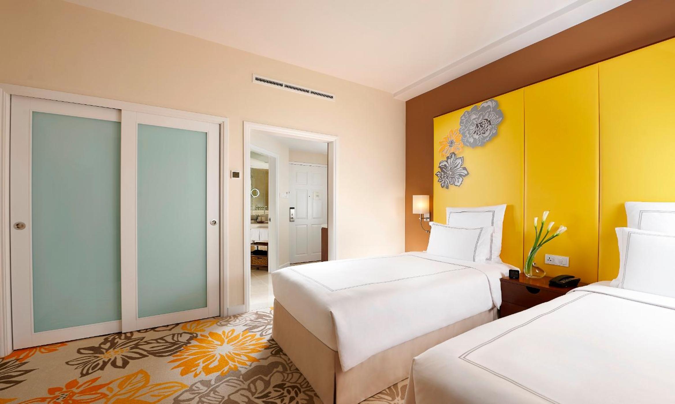 Executive Twin with Breakfast, Afternoon Tea and Happy Hour