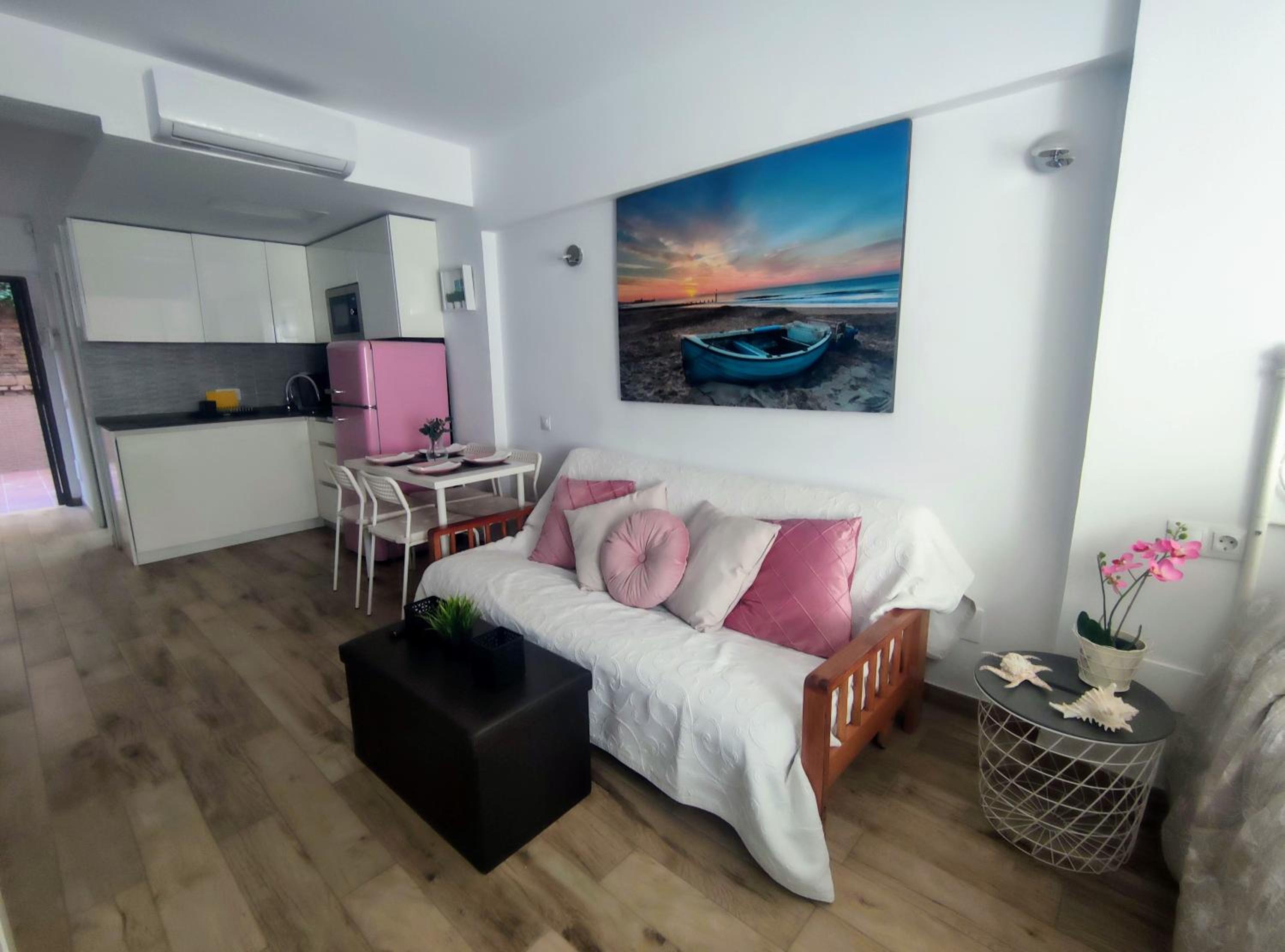 Apartamento con vista a la piscina