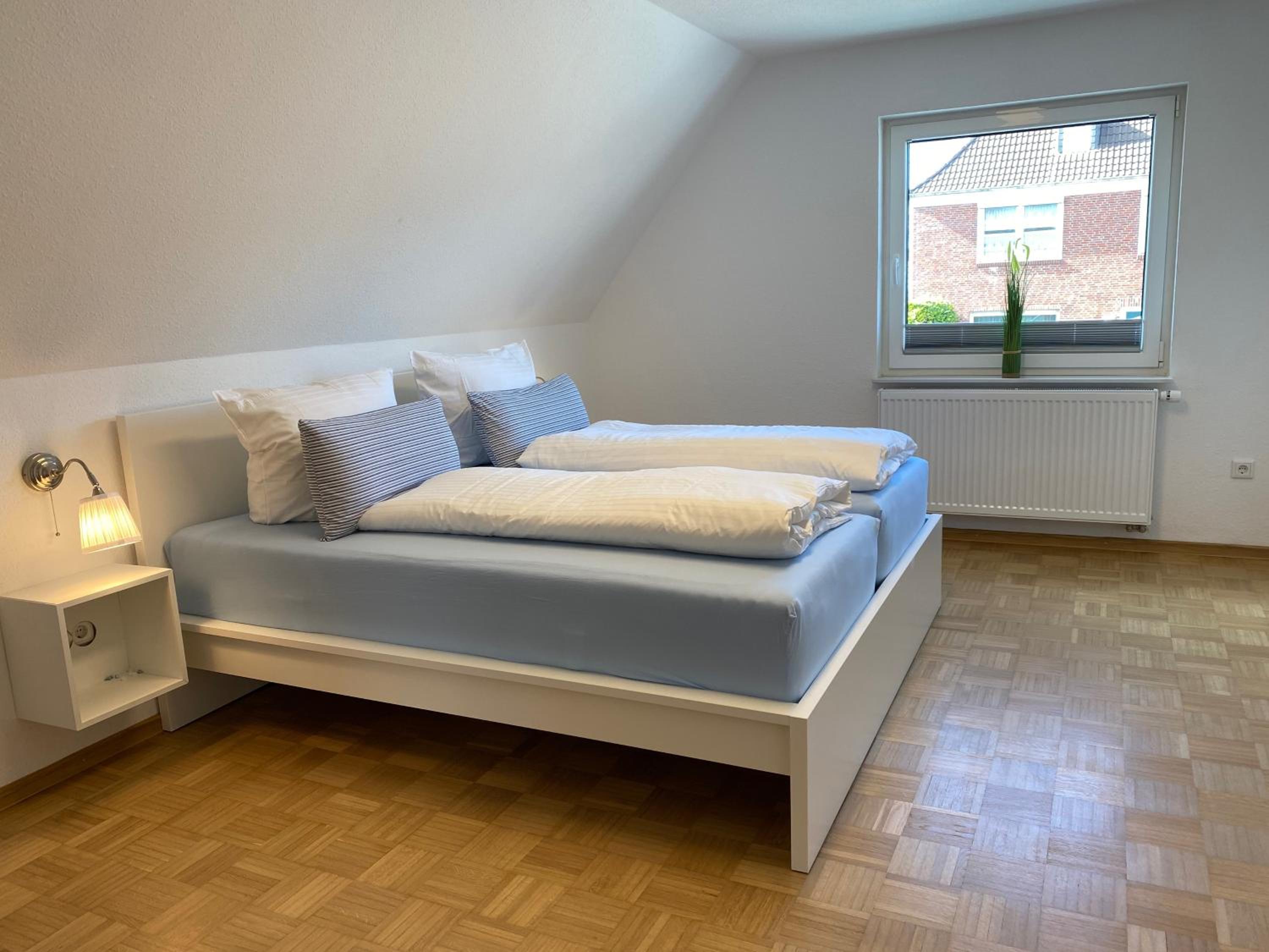 One-Bedroom Apartment with Loggia - Photo 6