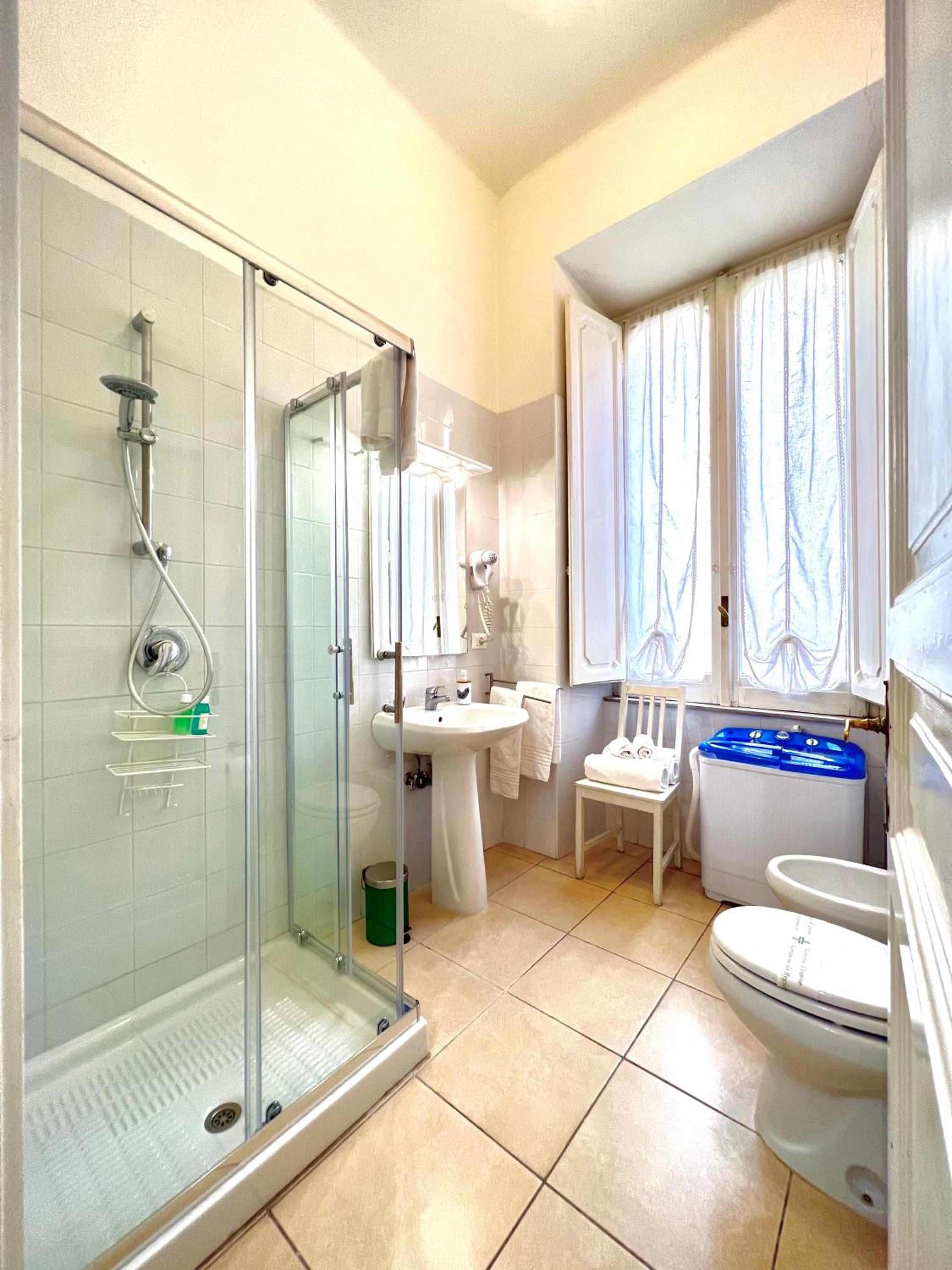 Double or Twin Room with Balcony photo 2