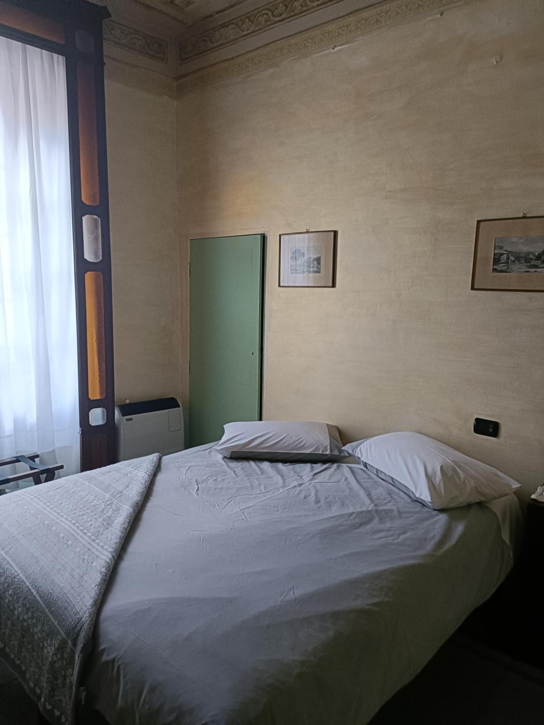 Double or Twin Room photo 3