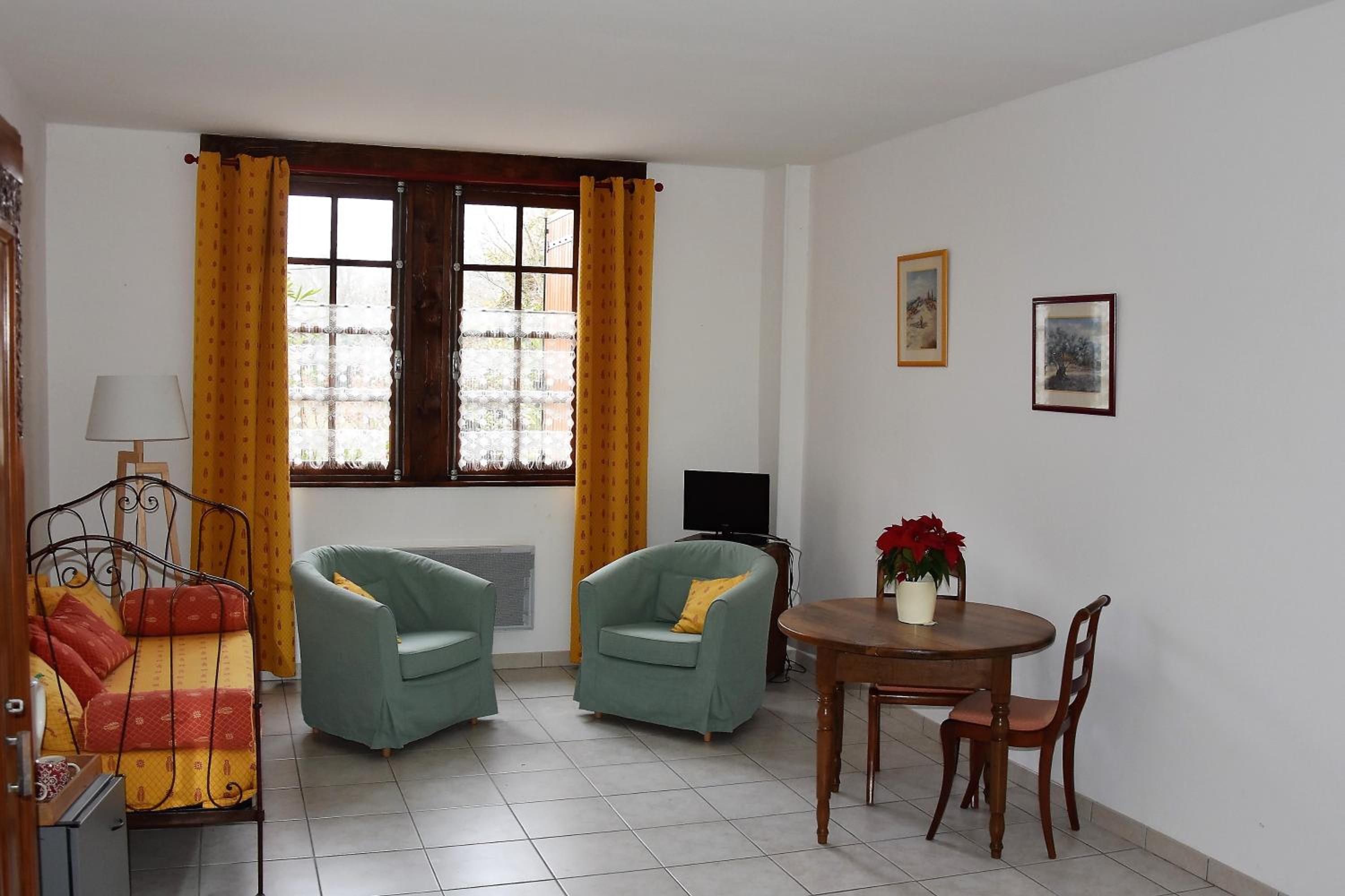 Triple Room with Garden View photo 3