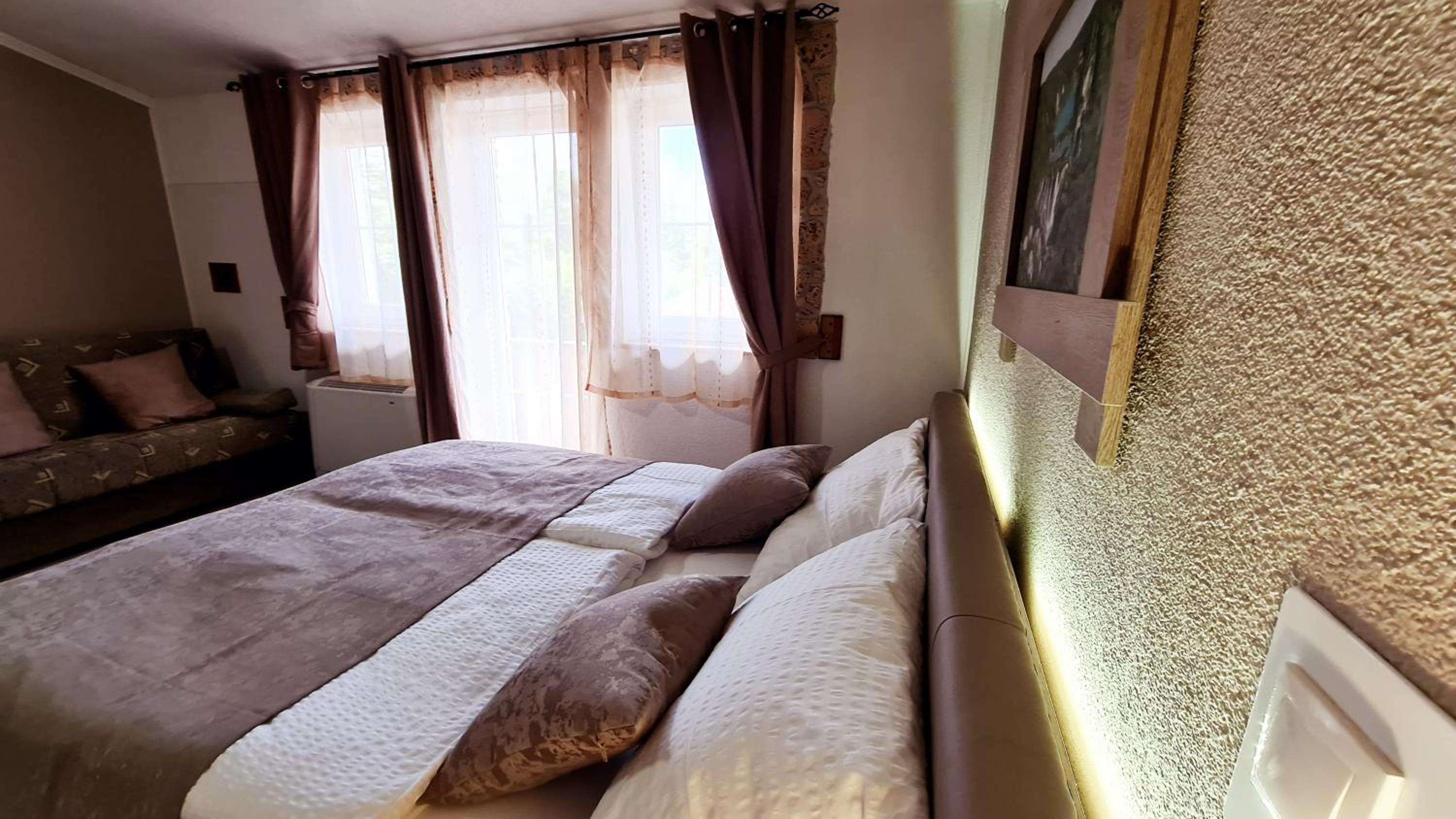 Double Room with Private Bathroom - Annex - Photo 1