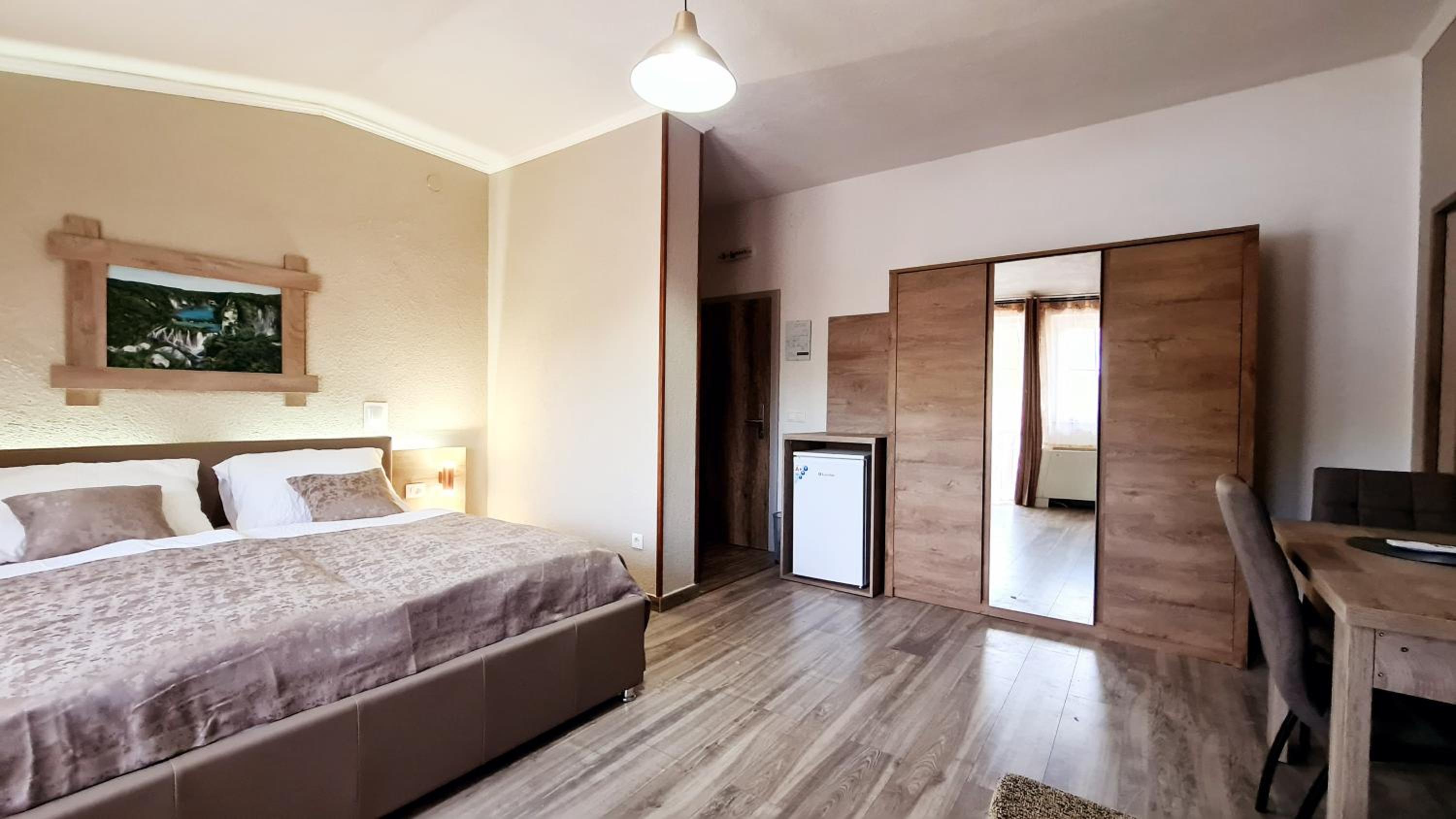 Double Room with Private Bathroom - Annex - Photo 17