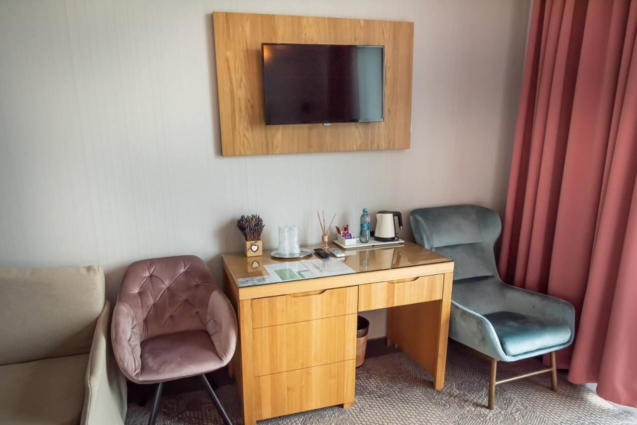 Double Room with Lake View photo 3