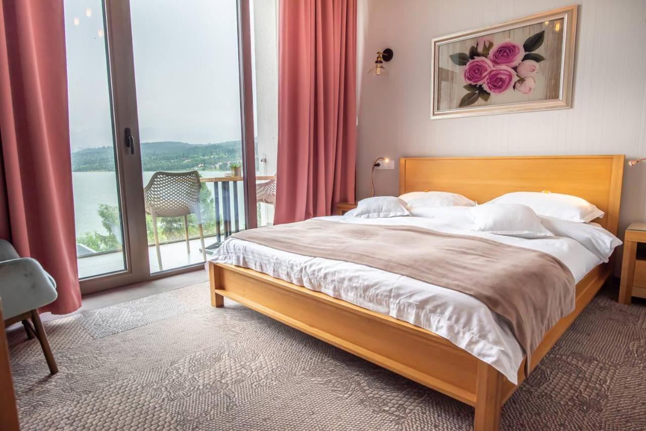 Double Room with Balcony photo 2