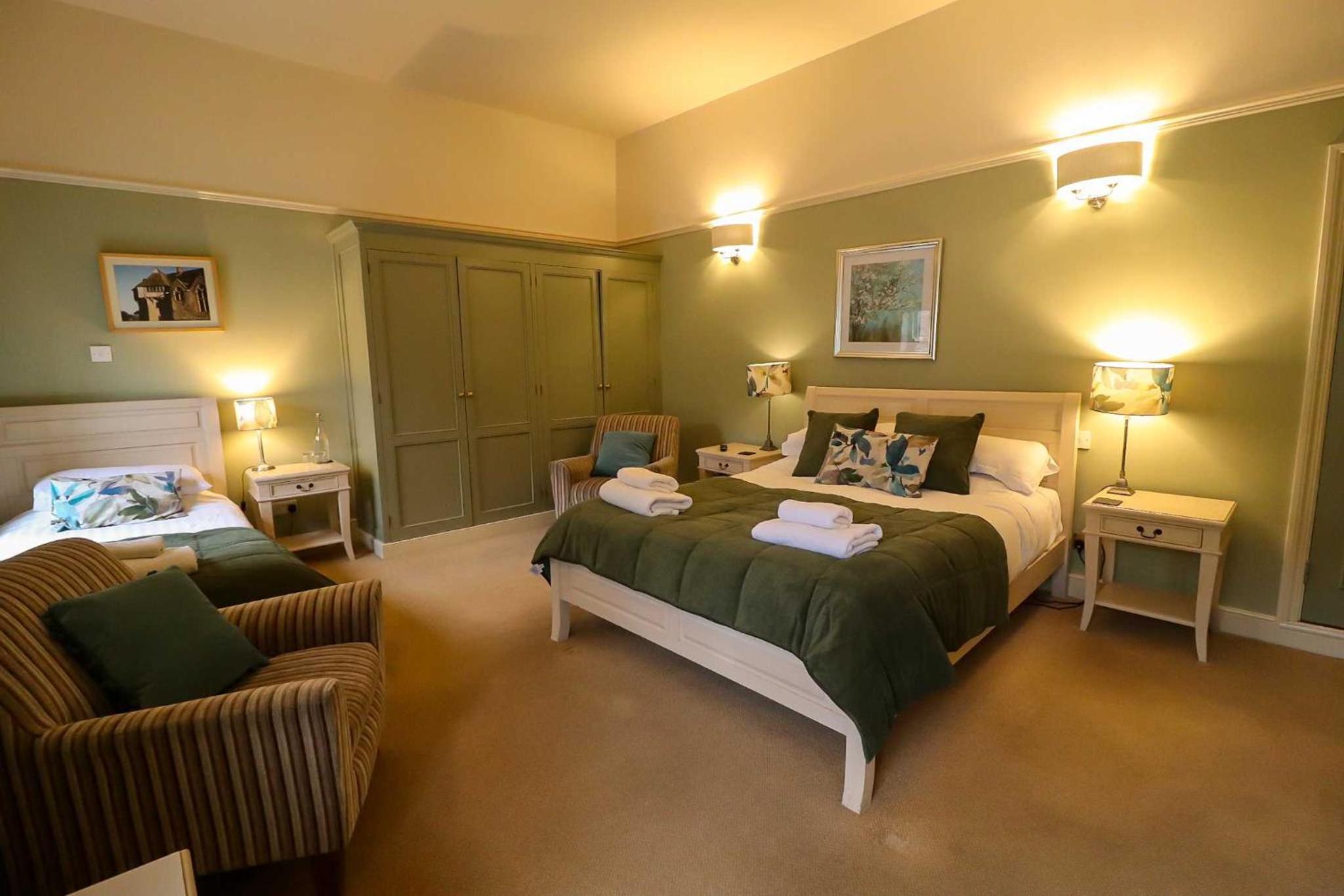 Double or Twin Room photo 3