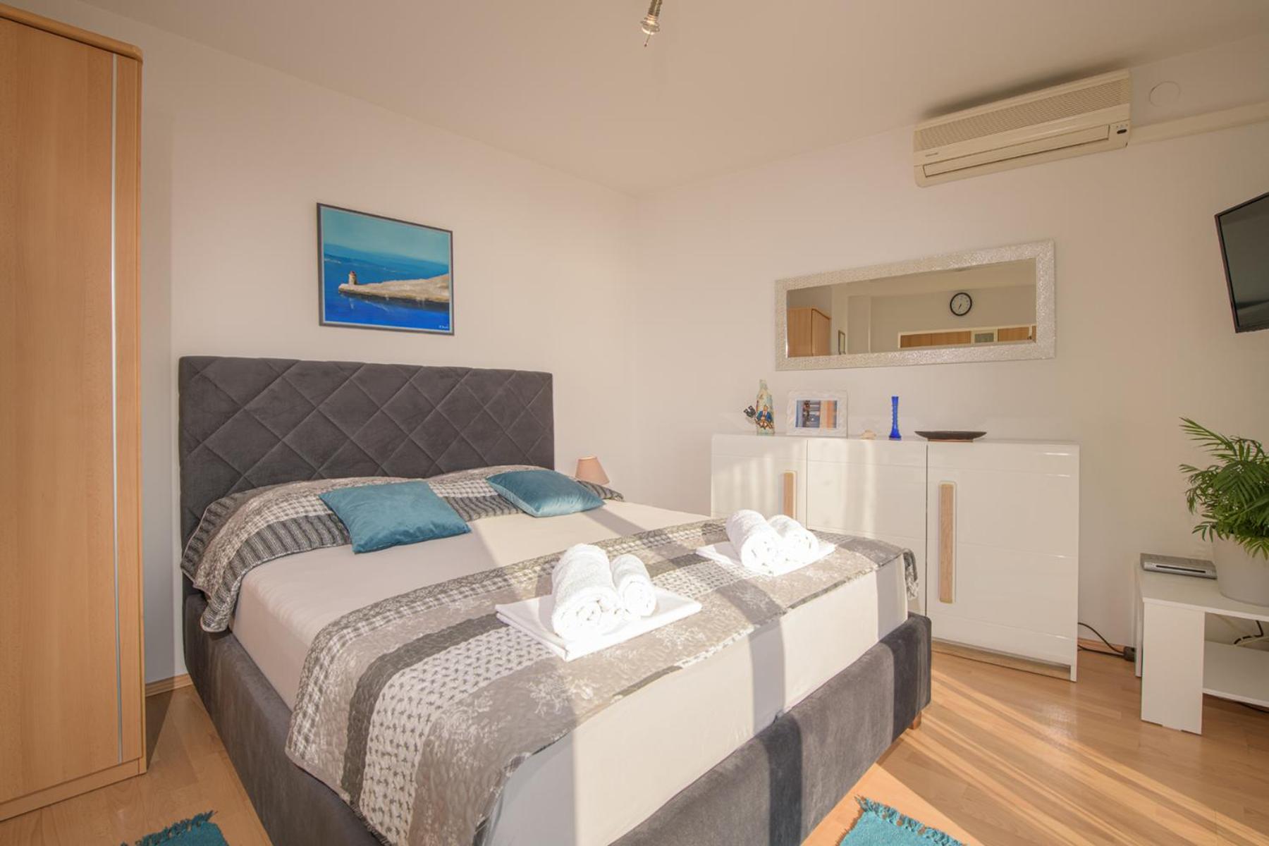 Deluxe Double Room with Balcony and Sea View