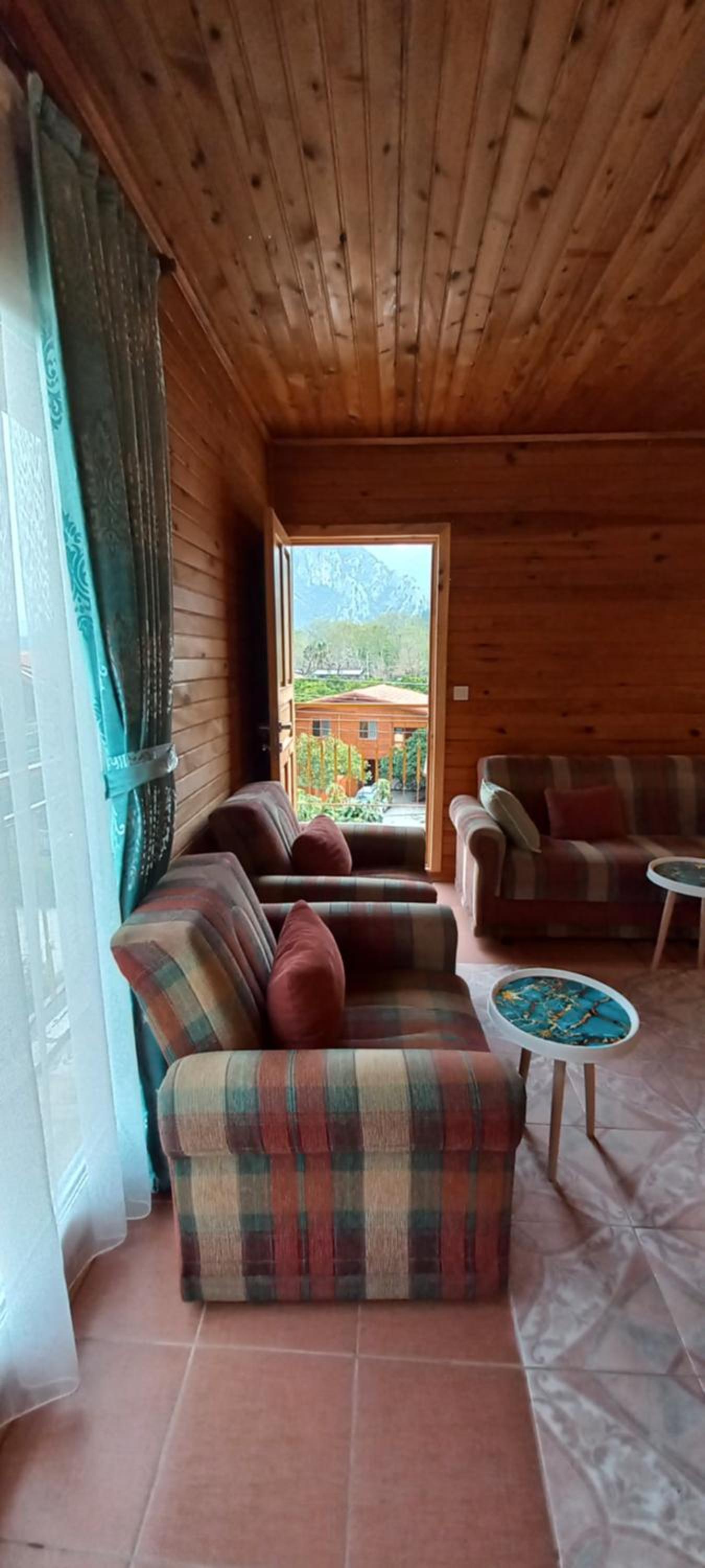 Family Room with Sea View photo 2